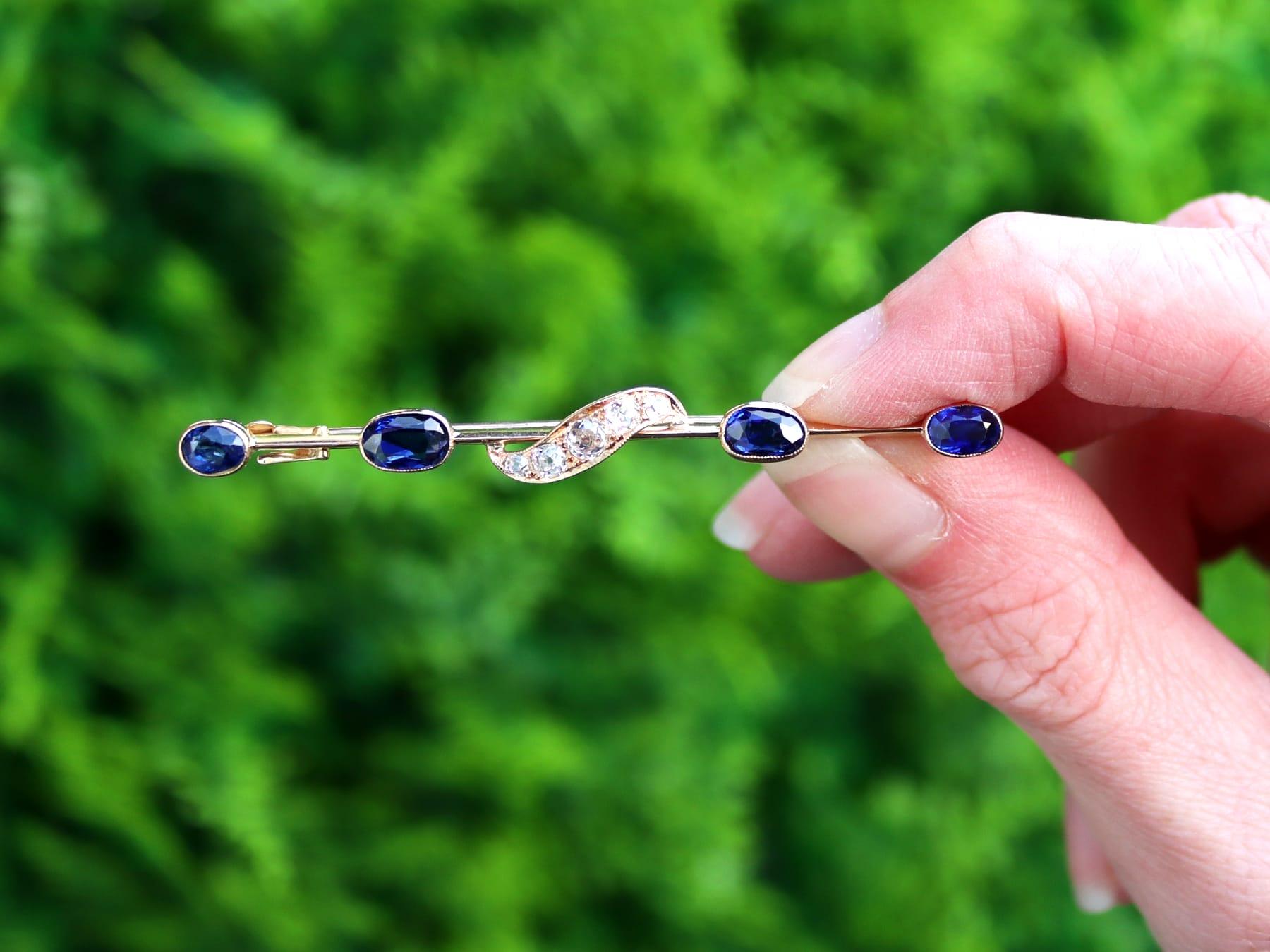 Impresionante broche victoriano antiguo de barra de oro amarillo de 12 quilates con un diamante de 0,72 quilates y un zafiro de 2,92 quilates; forma parte de nuestras diversas colecciones de joyas victorianas.

Este fino e impresionante broche de