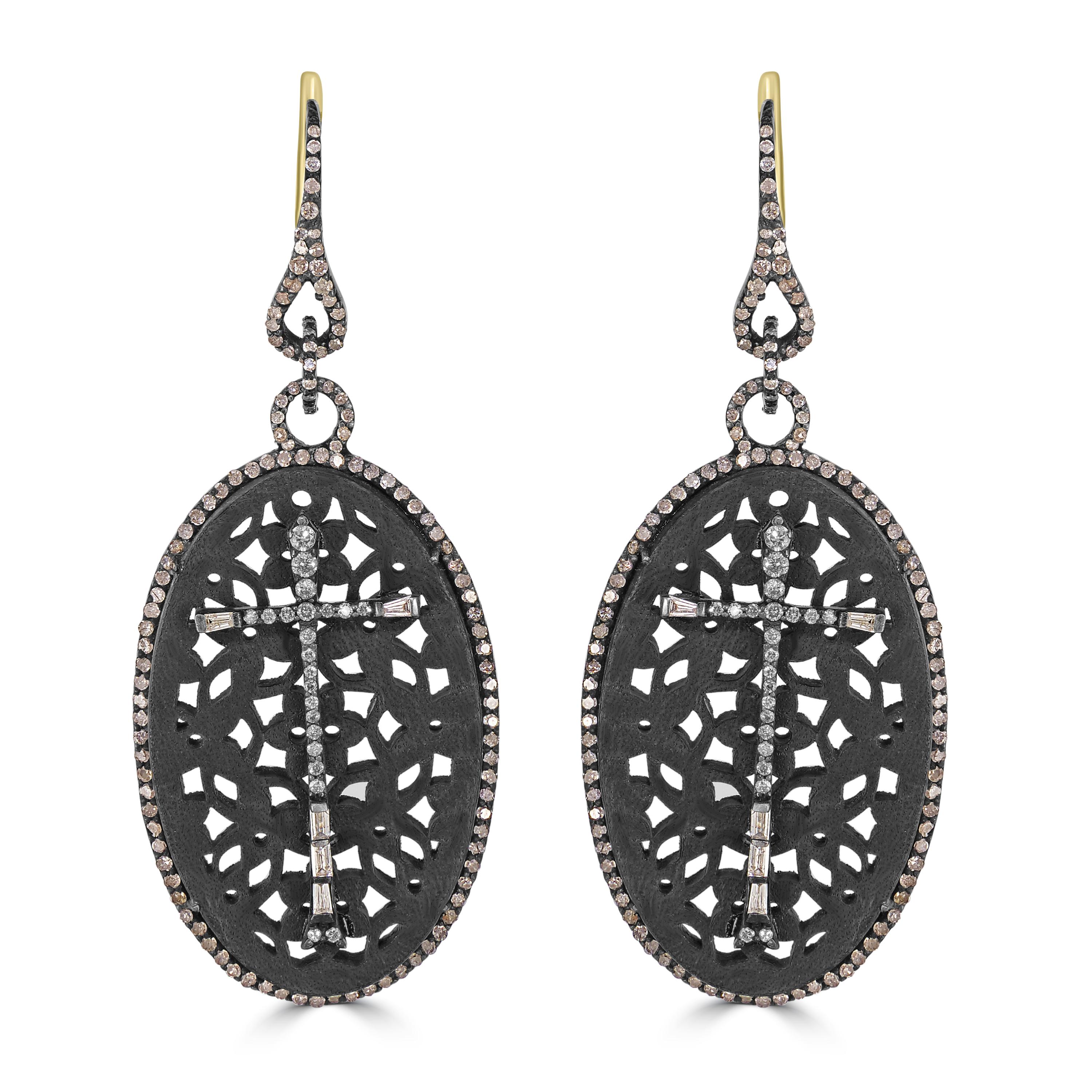 Victorian 2.95 Cttw. Diamond Oval Filigree Drop Earrings in 18k/925 In New Condition For Sale In New York, NY