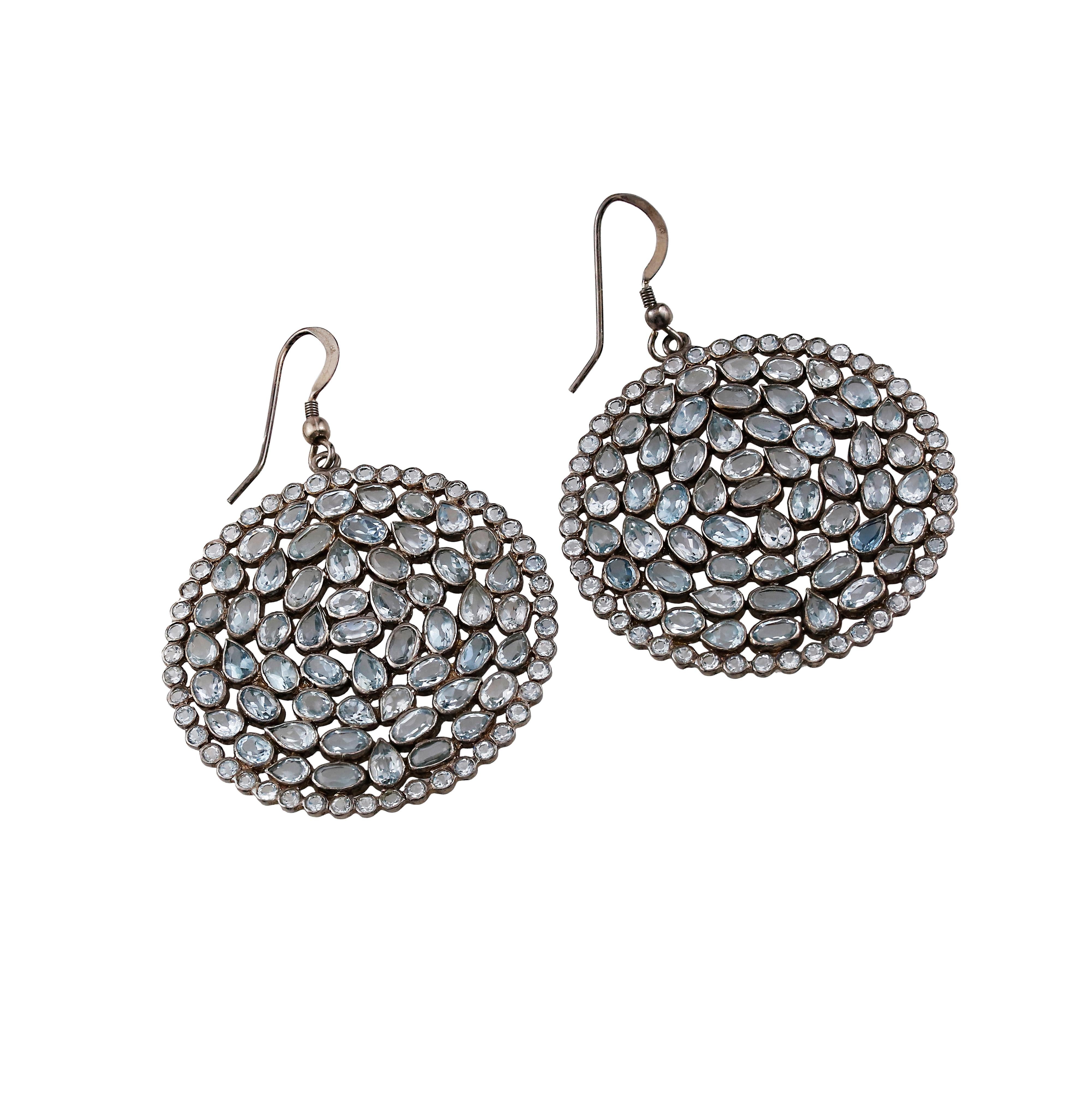Orecchini penzolanti vittoriani in argento 925 con topazio blu cielo, 29,95cttw In condizioni Nuovo in vendita a New York, NY