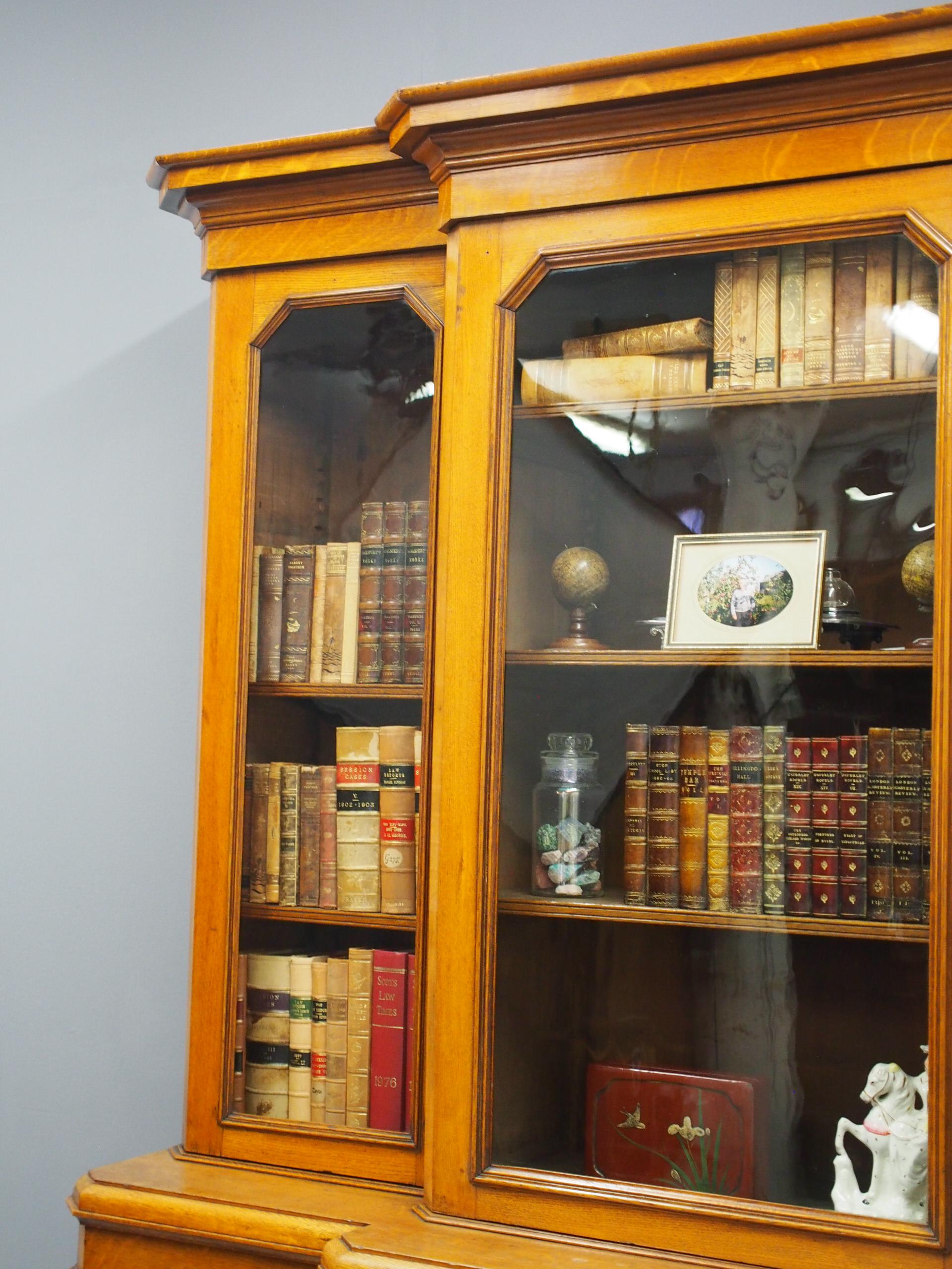 Victorian 3-Door Oak Breakfront Bookcase For Sale 2