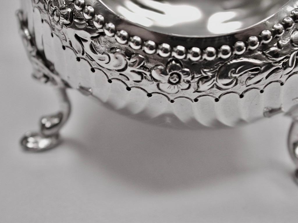 Late 19th Century Victorian 3 Sided Embossed Silver Sweet Dish, Made by D & J Welby, London 1886 For Sale