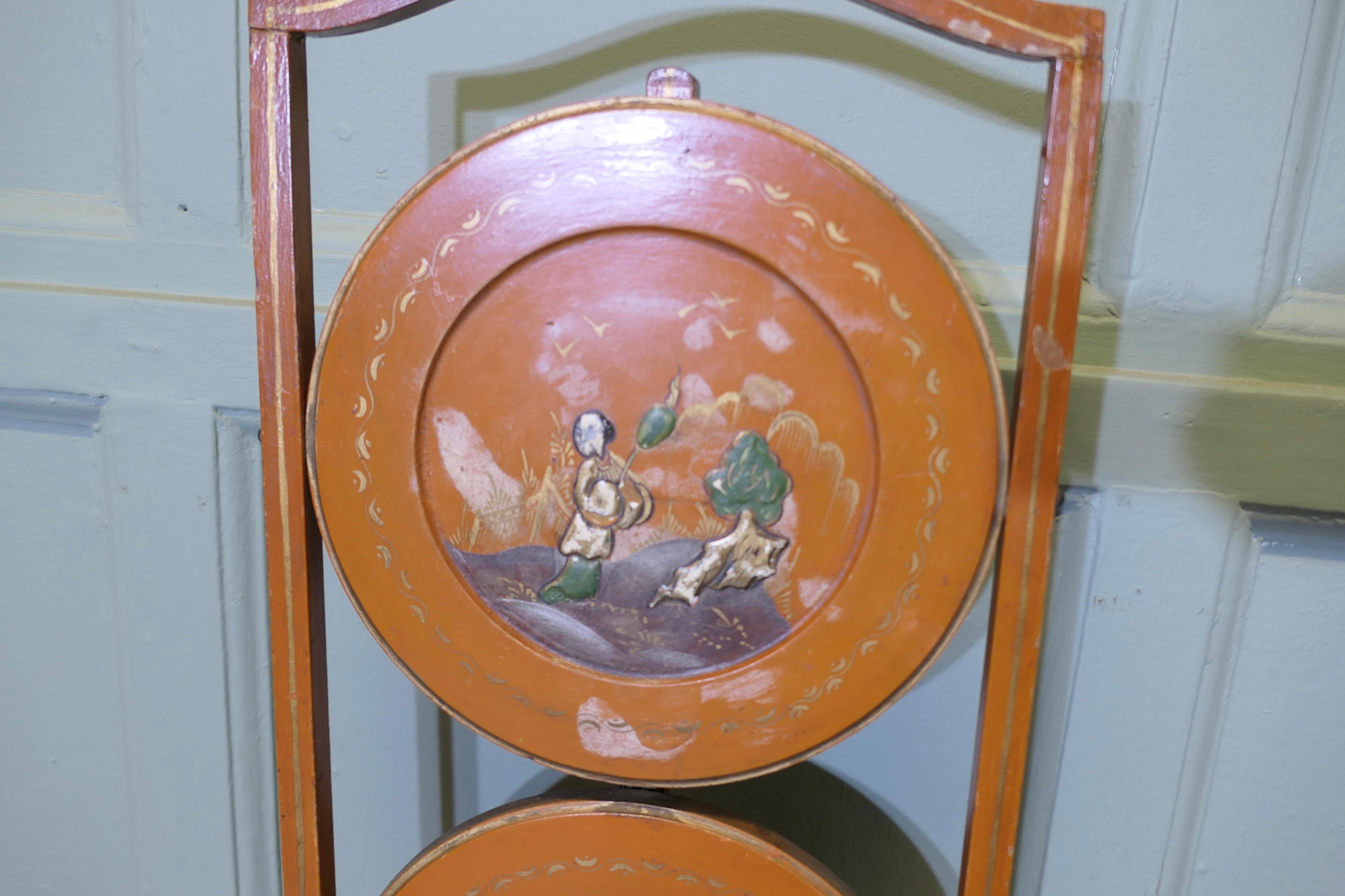 Victorian 3 Tier Oriental Cake Stand  A charming piece, in Burnt Orange Lacquer (Mitte des 20. Jahrhunderts) im Angebot