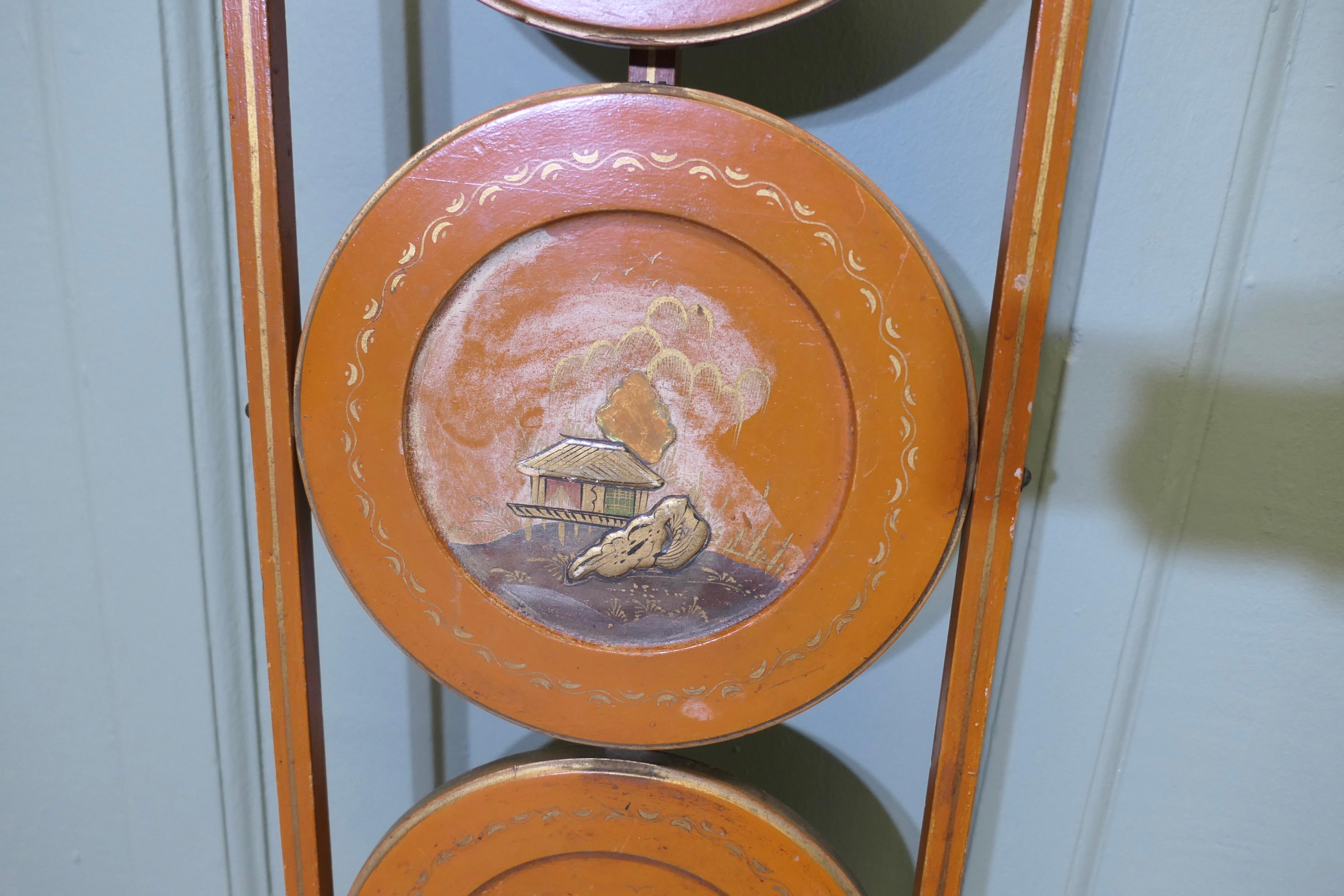 Victorian 3 Tier Oriental Cake Stand  A charming piece, in Burnt Orange Lacquer (Lack) im Angebot