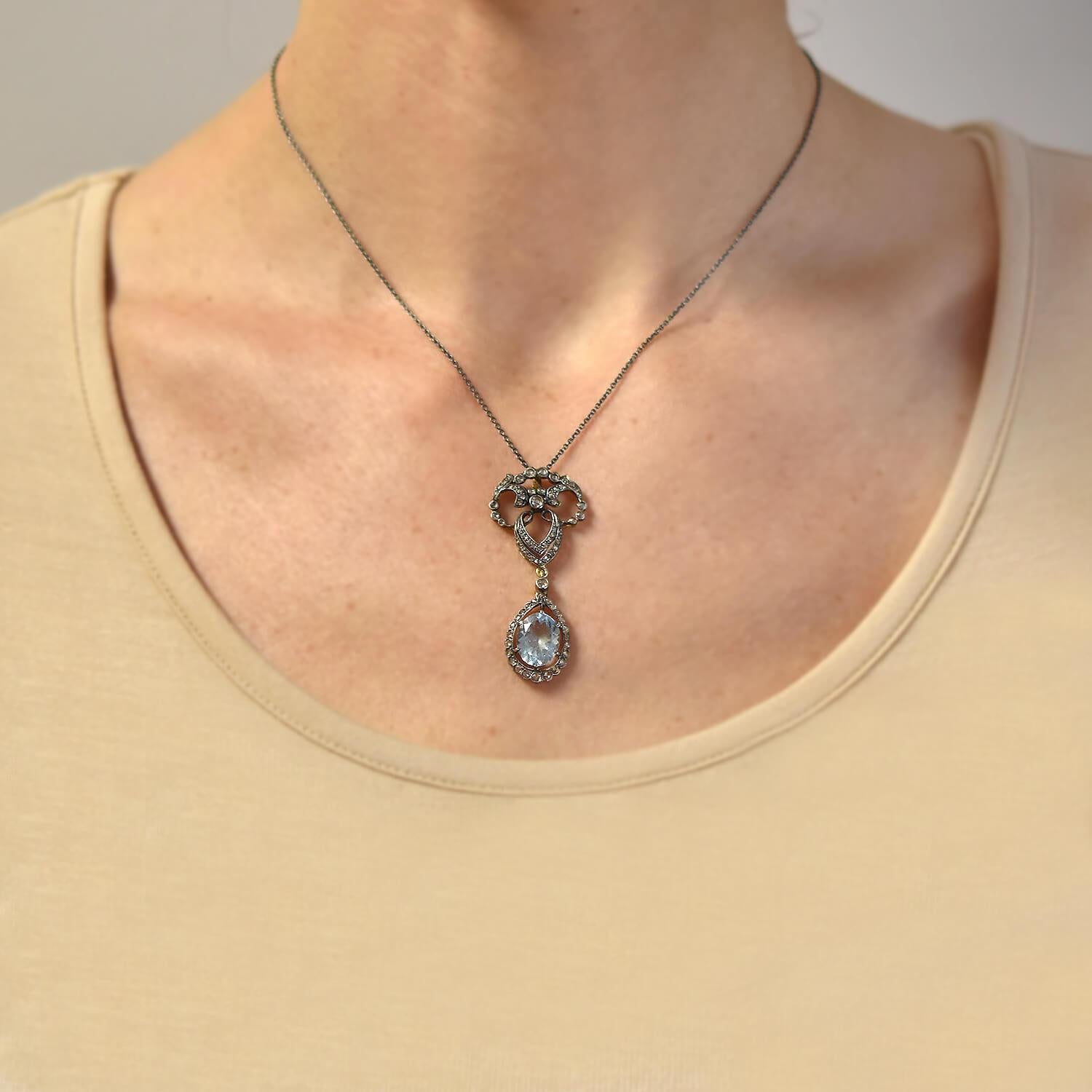 Women's Victorian 3.00 Carat Aquamarine and Diamond Pendant Necklace For Sale