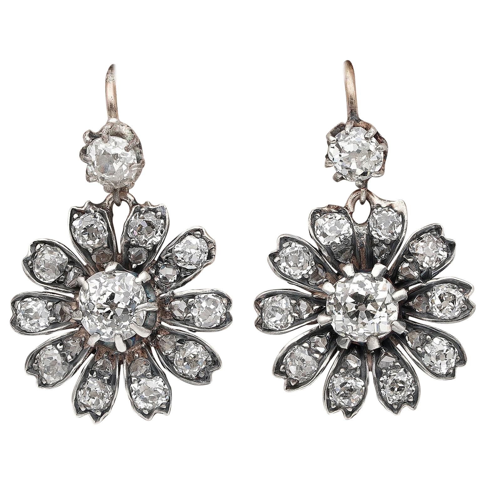 Victorian 3.00 Carat Old mine Diamond Prettiest Flower Drop Earrings