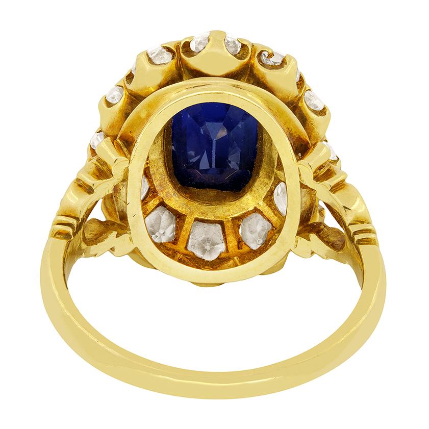 Victorian 3.00ct Sapphire and Diamond Cluster Ring, c.1900s In Good Condition For Sale In London, GB