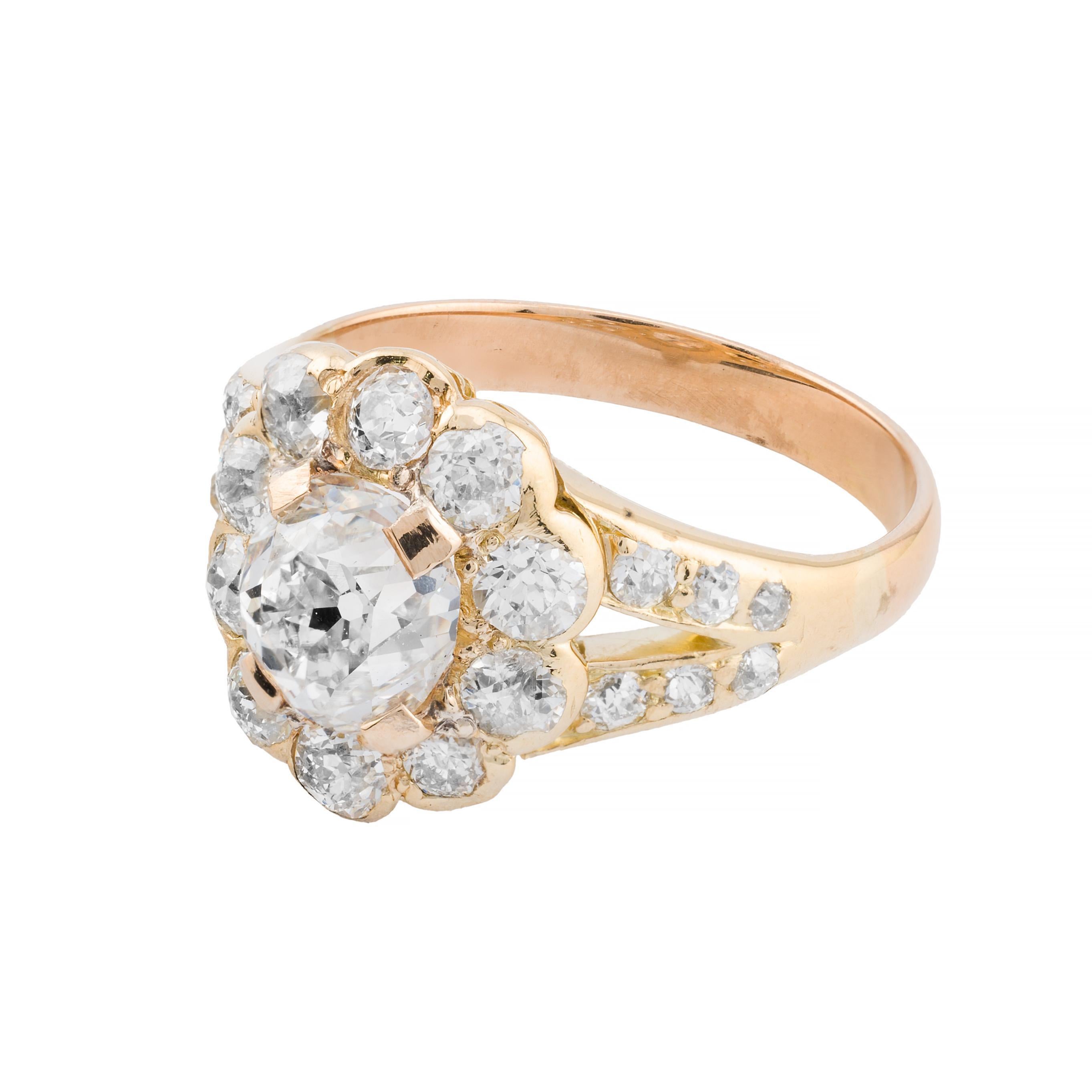 Old Mine Cut Victorian 3.02ctw Mine Cut Diamond Engagement Ring in 18K Yellow gold For Sale