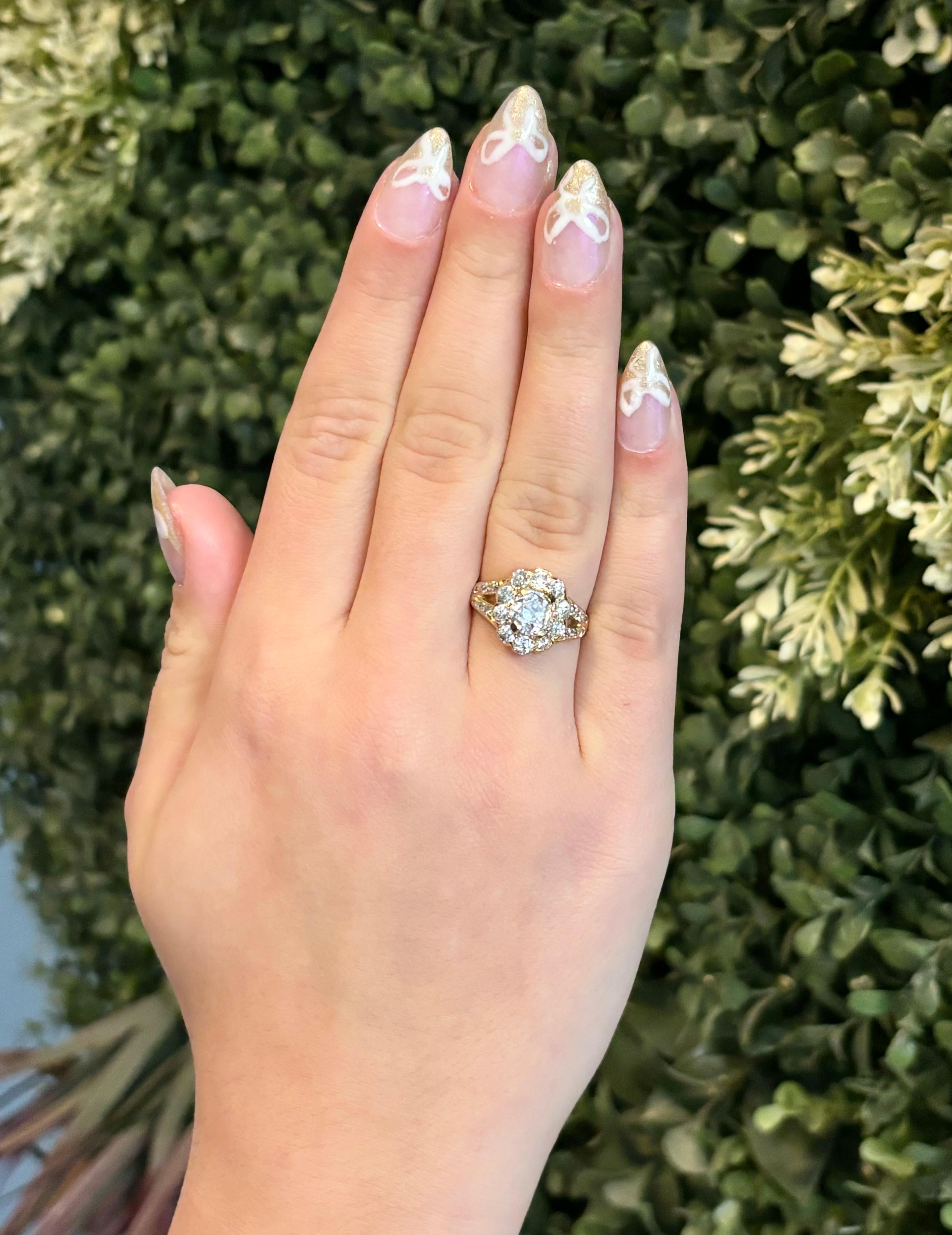 Victorian 3.02ctw Mine Cut Diamond Engagement Ring in 18K Yellow gold For Sale 1
