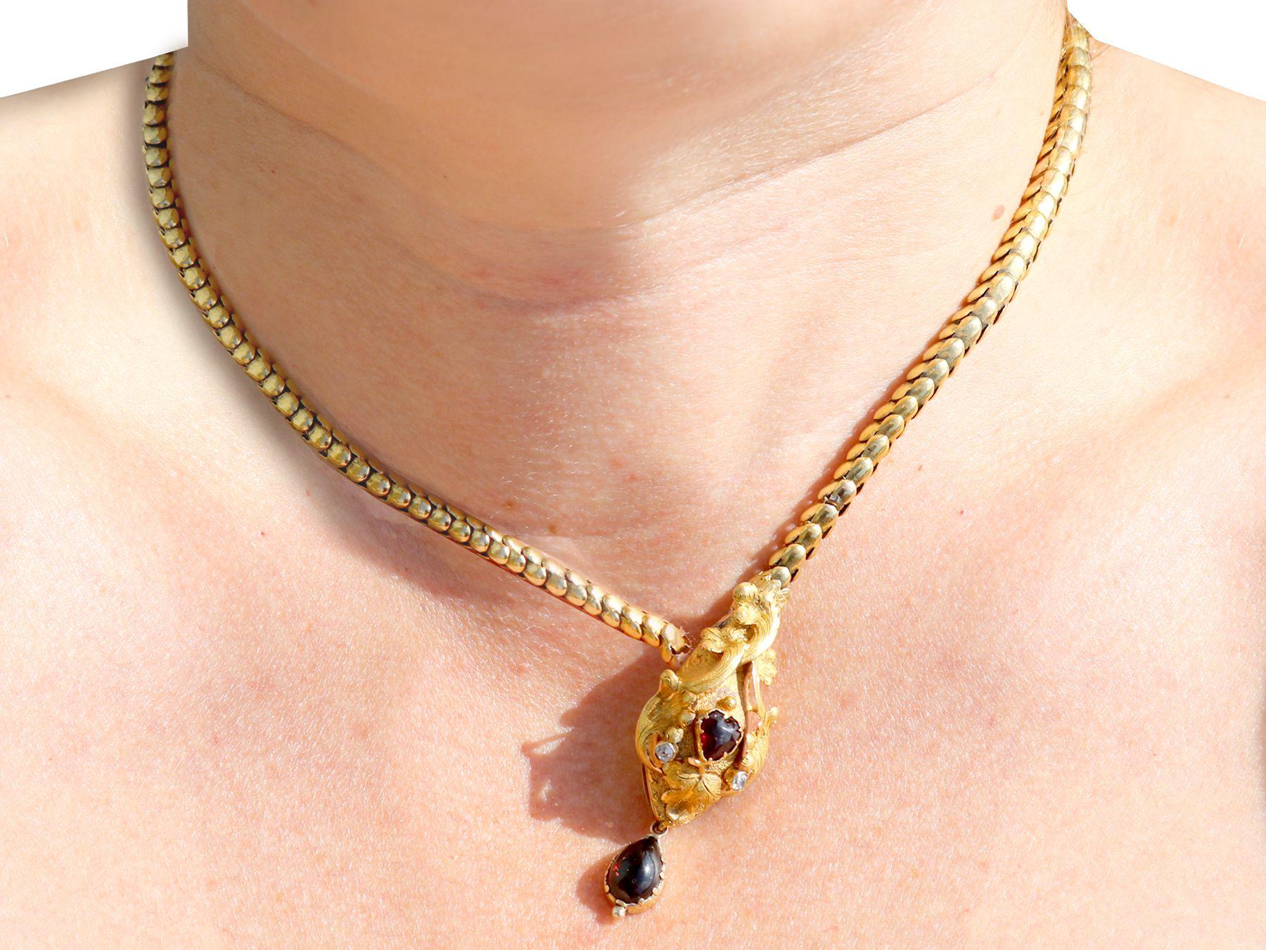 Victorian 3.06 Carat Garnet and Diamond Yellow Gold Snake Necklace For Sale 2