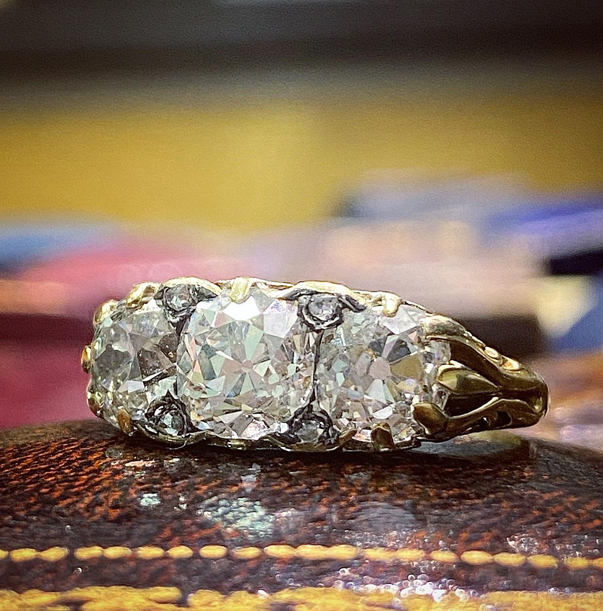 Victorian 3.10ct Diamond Three Stone Ring, c.1880s In Good Condition In London, GB