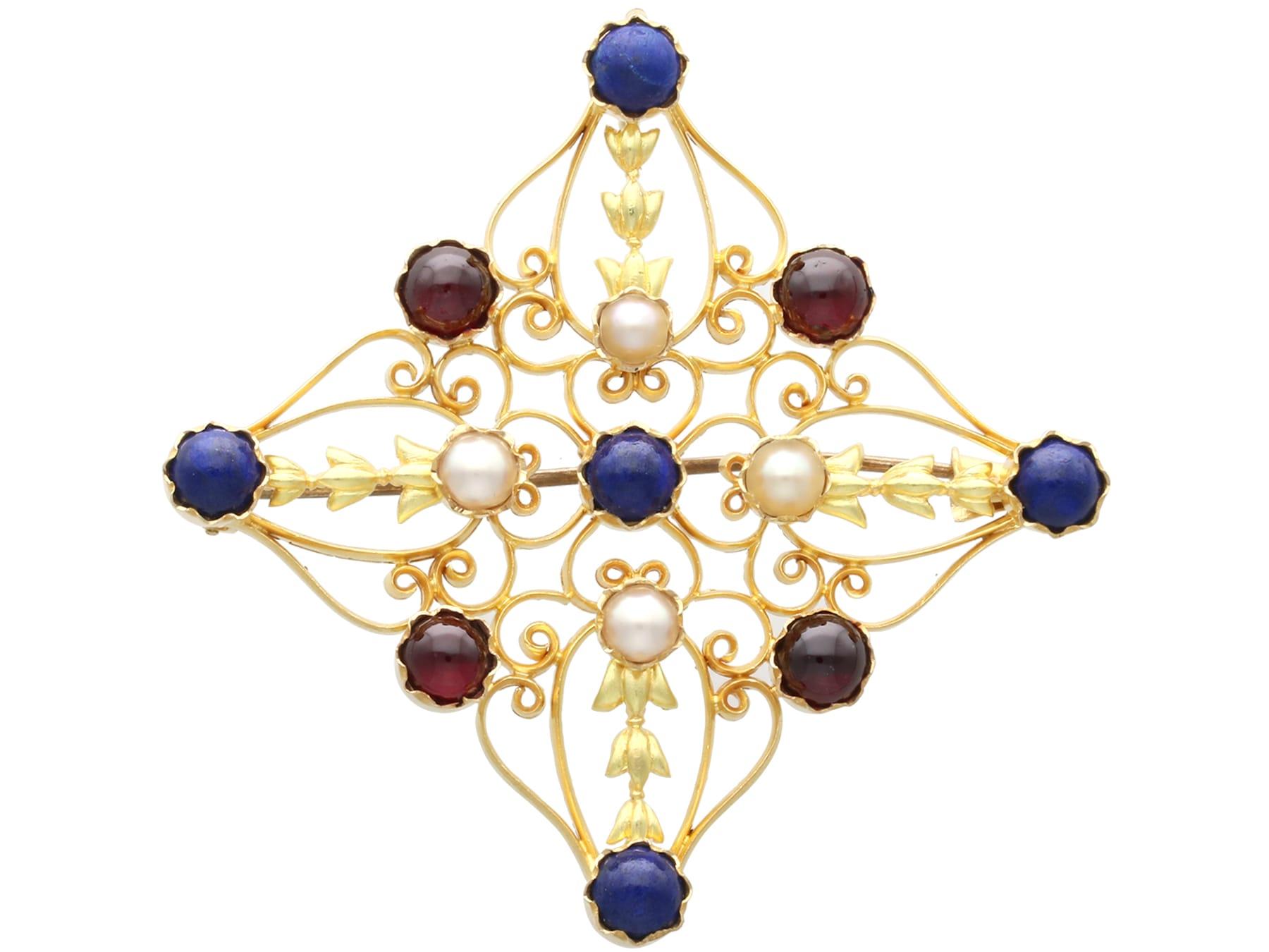 Ciondolo vittoriano in oro giallo 18k con granato da 3,40 carati e perla di sodalite da 4,00 carati in vendita 3