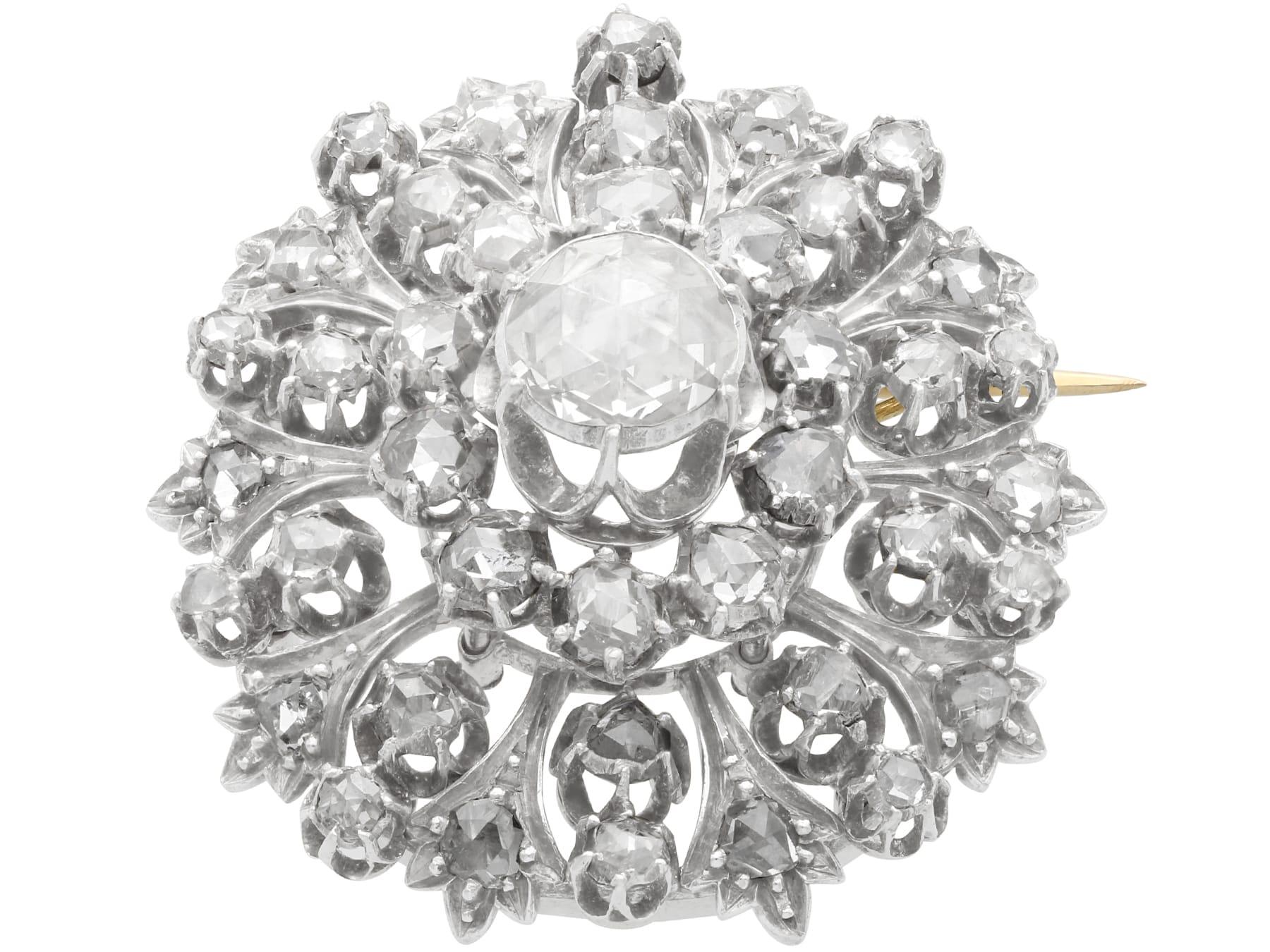 Victorian 3.48 Carat Diamond and Yellow Gold Brooch In Excellent Condition For Sale In Jesmond, Newcastle Upon Tyne