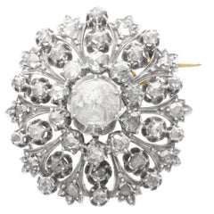 Victorian 3.48 Carat Diamond and Yellow Gold Brooch