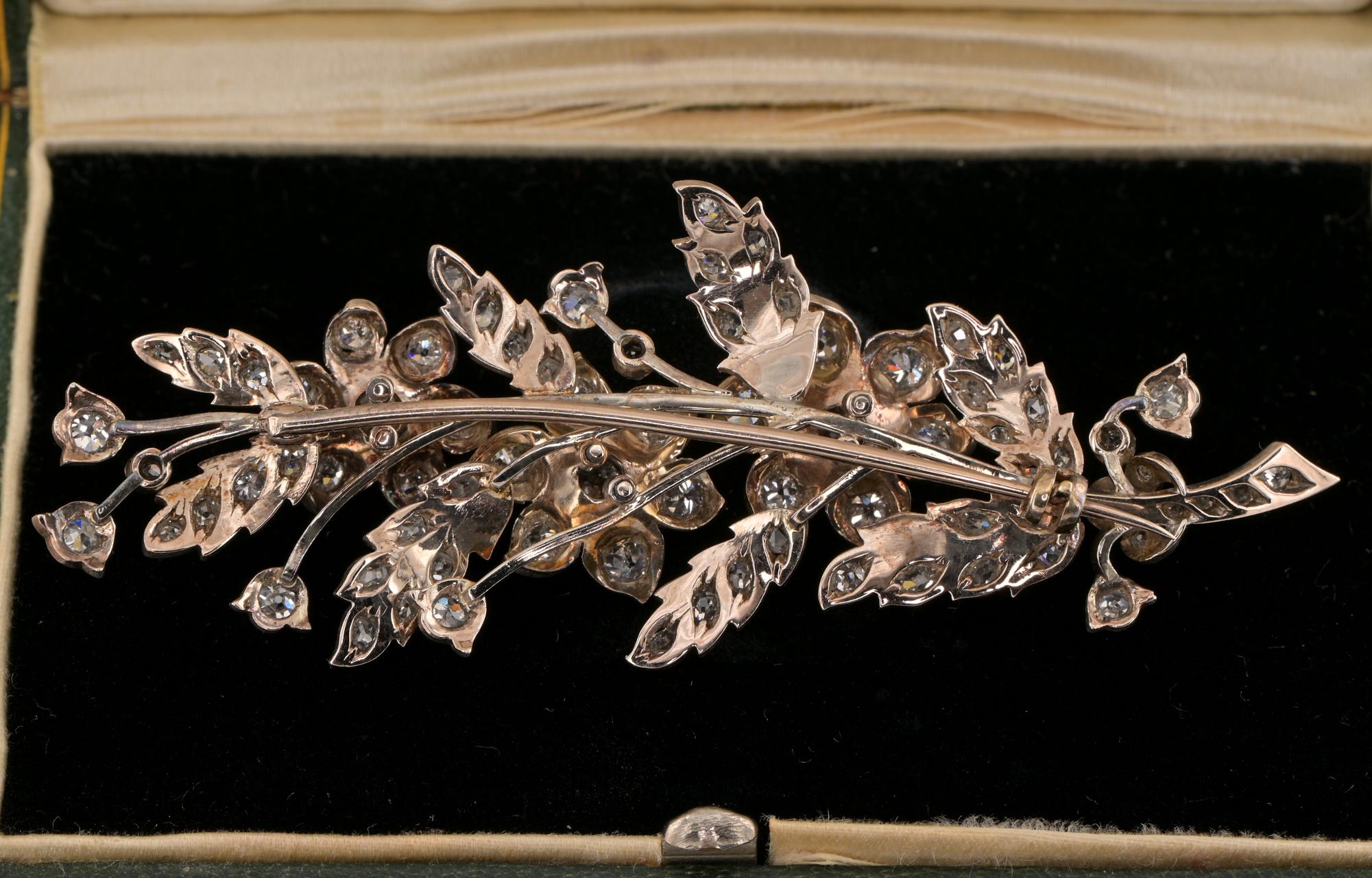 Broche fleurie victorienne en argent 18 carats avec diamants de 3,50 carats de taille vieille mine en vente 2