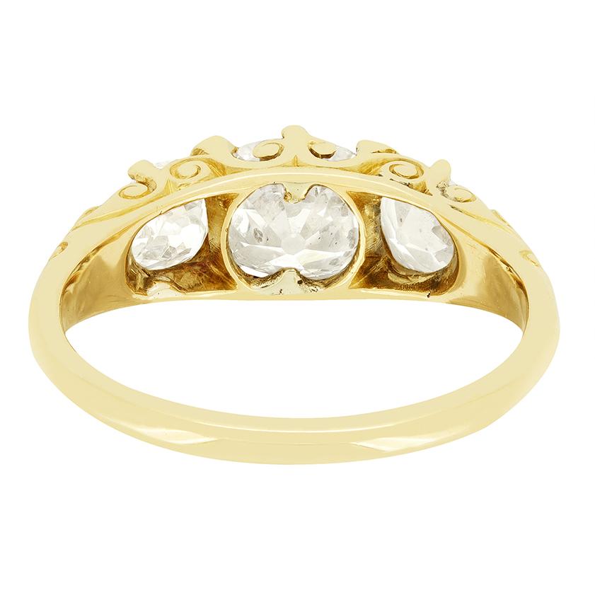 Taille vieille Europe Bague victorienne en forme de grappe de diamants de 3,50 ct, c.I.C. en vente