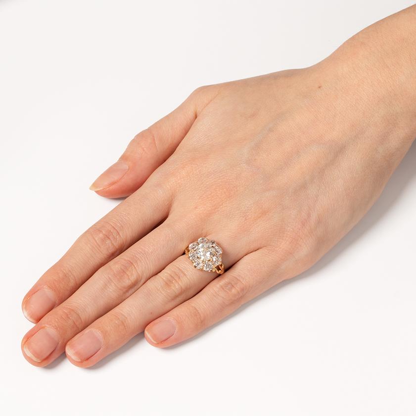 Bague victorienne en forme de grappe de diamants de 3,50 ct, c.I.C. Bon état - En vente à London, GB