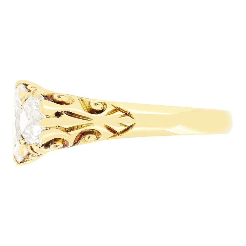 Old European Cut Victorian 3.50ct Diamond Three Stone Carved Head Ring, c.1880s For Sale