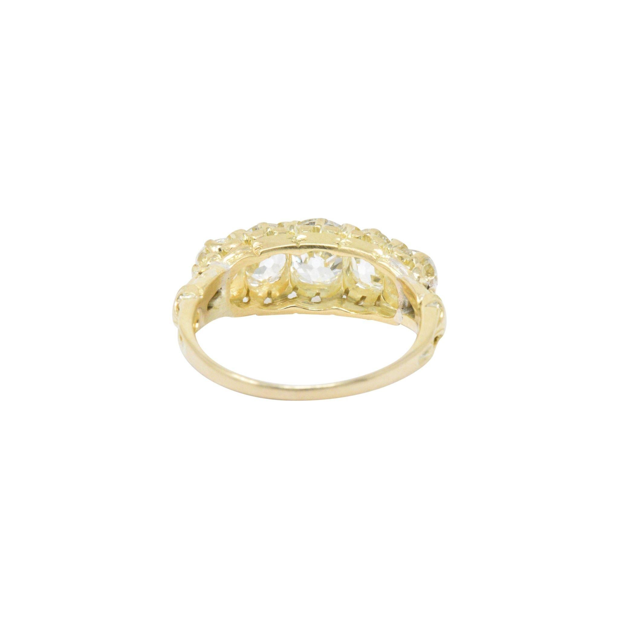 Women's or Men's Victorian 4.70 Carats Old Mine Diamond 14 Karat Gold Band Ring
