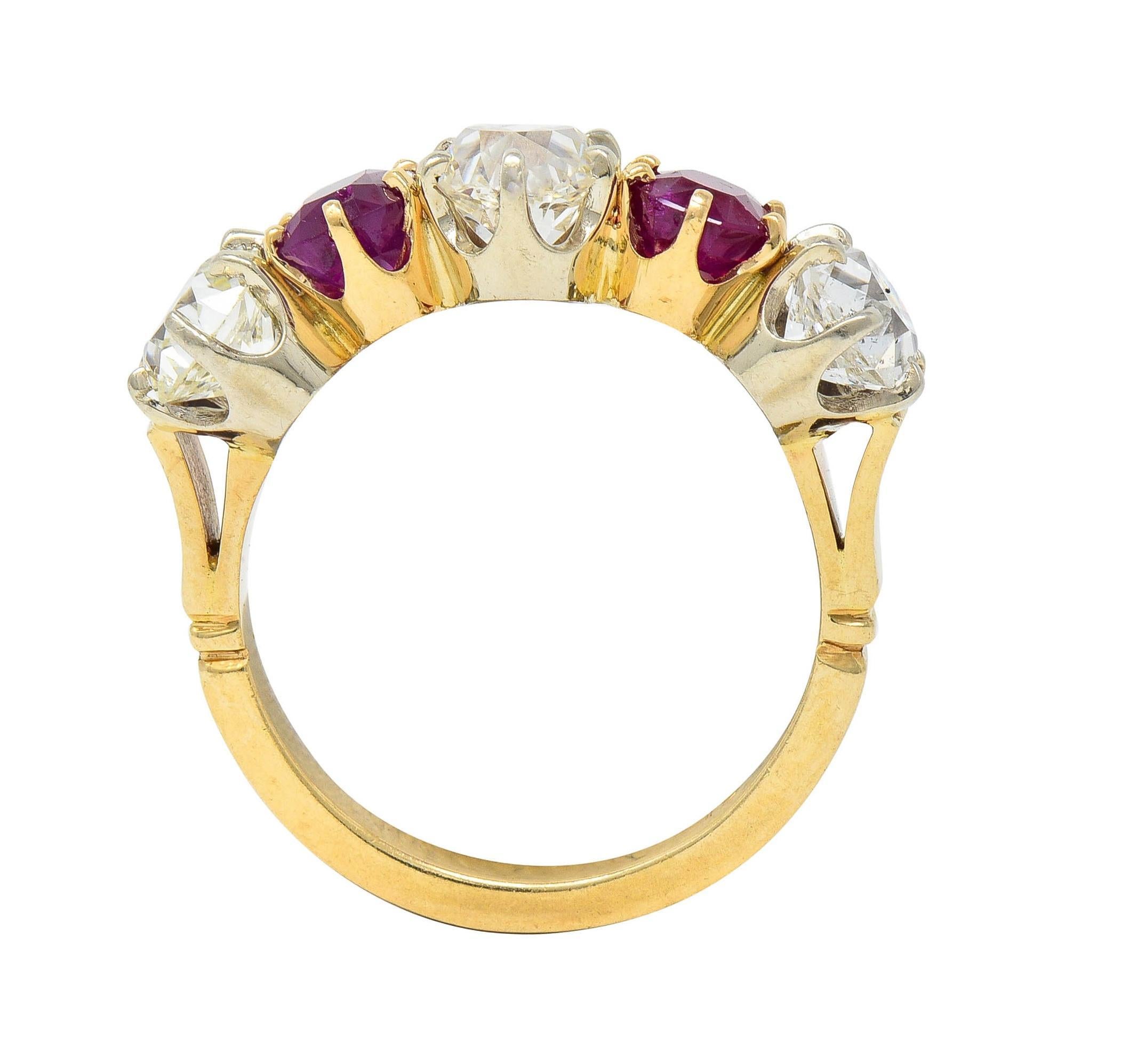 Anello vittoriano con rubino 3,62 CTW e diamante Old Mine Cut in oro bicolore 14 carati in vendita 3