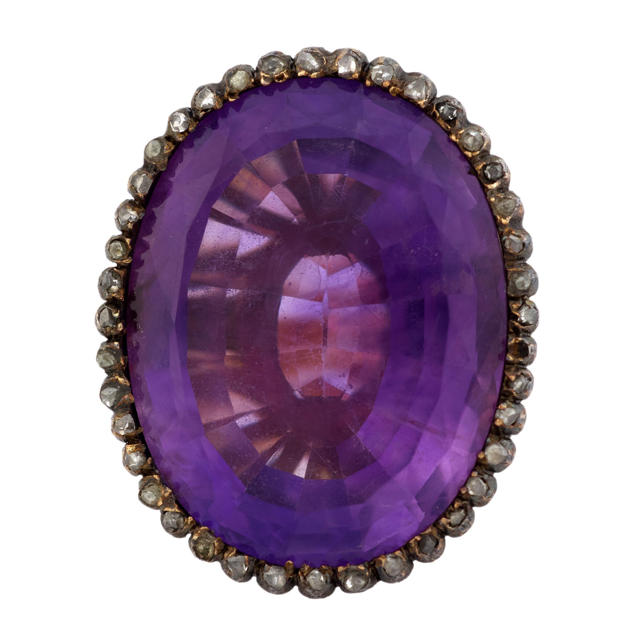 Anello cocktail vittoriano con ametista e diamante in oro giallo 18 carati e argento In condizioni buone in vendita a Beverly Hills, CA