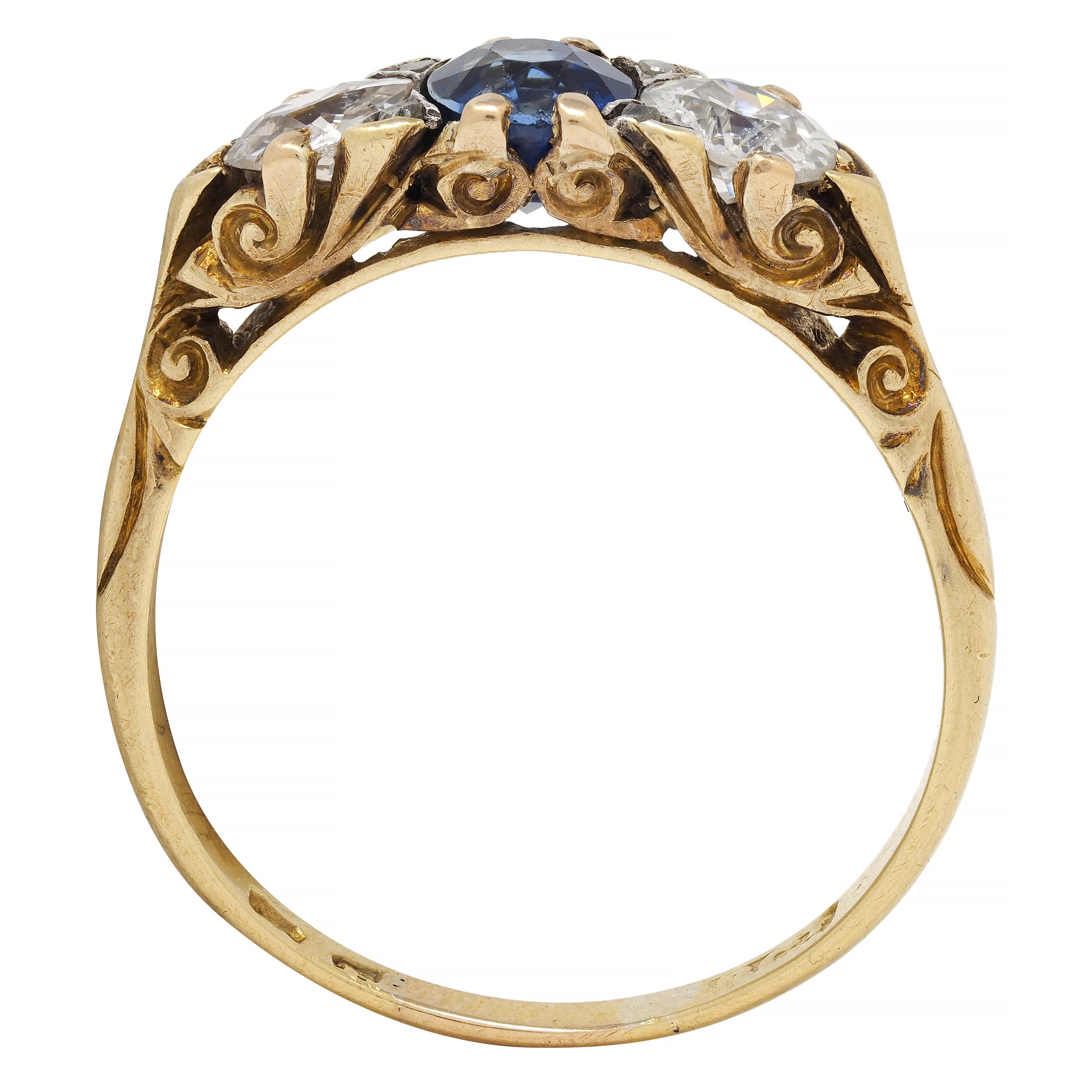 Victorian 3.70 CTW Sapphire Diamond 18 Karat Gold Antique Three Stone Ring For Sale 6