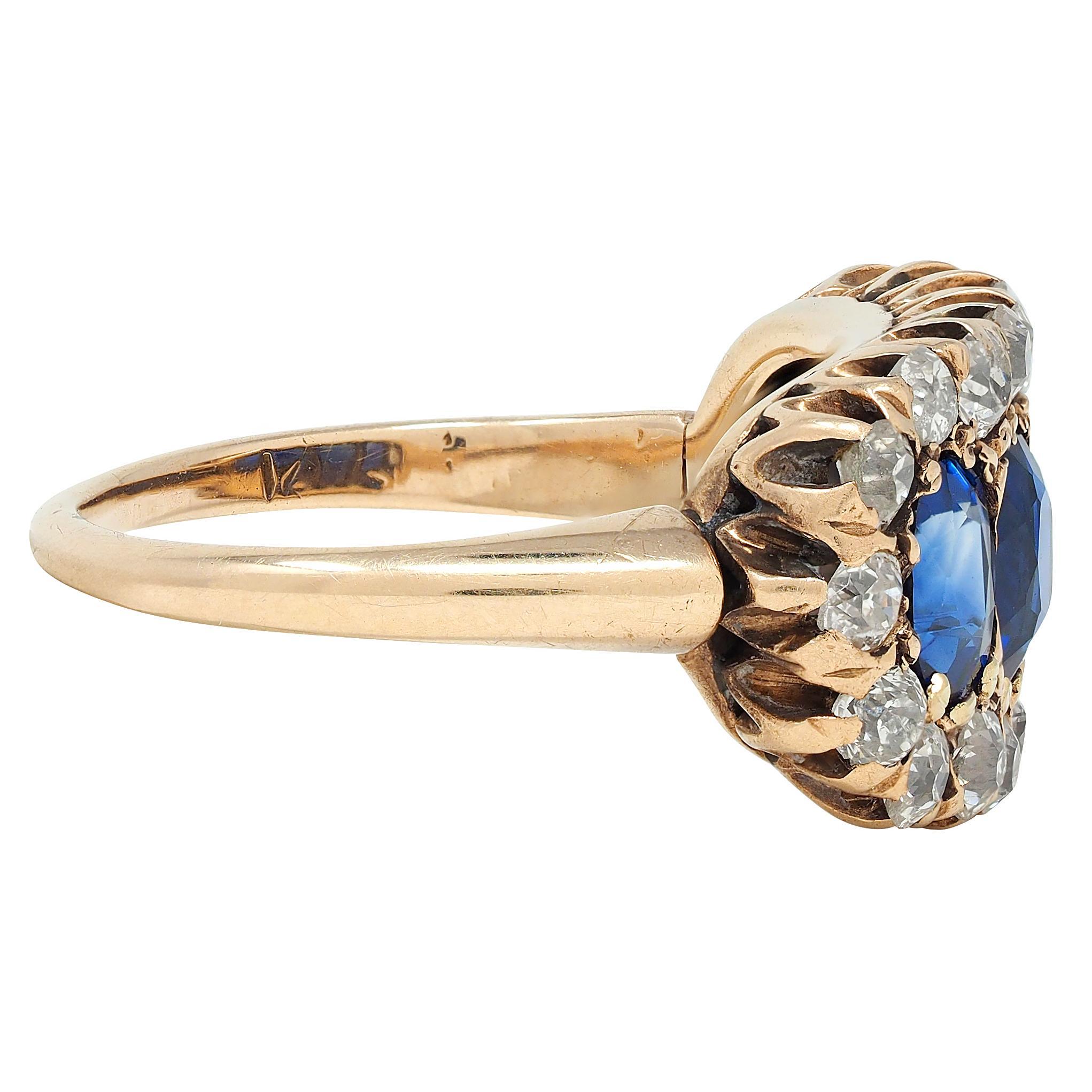 Viktorianischer 3.72 CTW Diamant Saphir 14K Gold Antiker Cluster Halo Band Ring (Kissenschliff) im Angebot