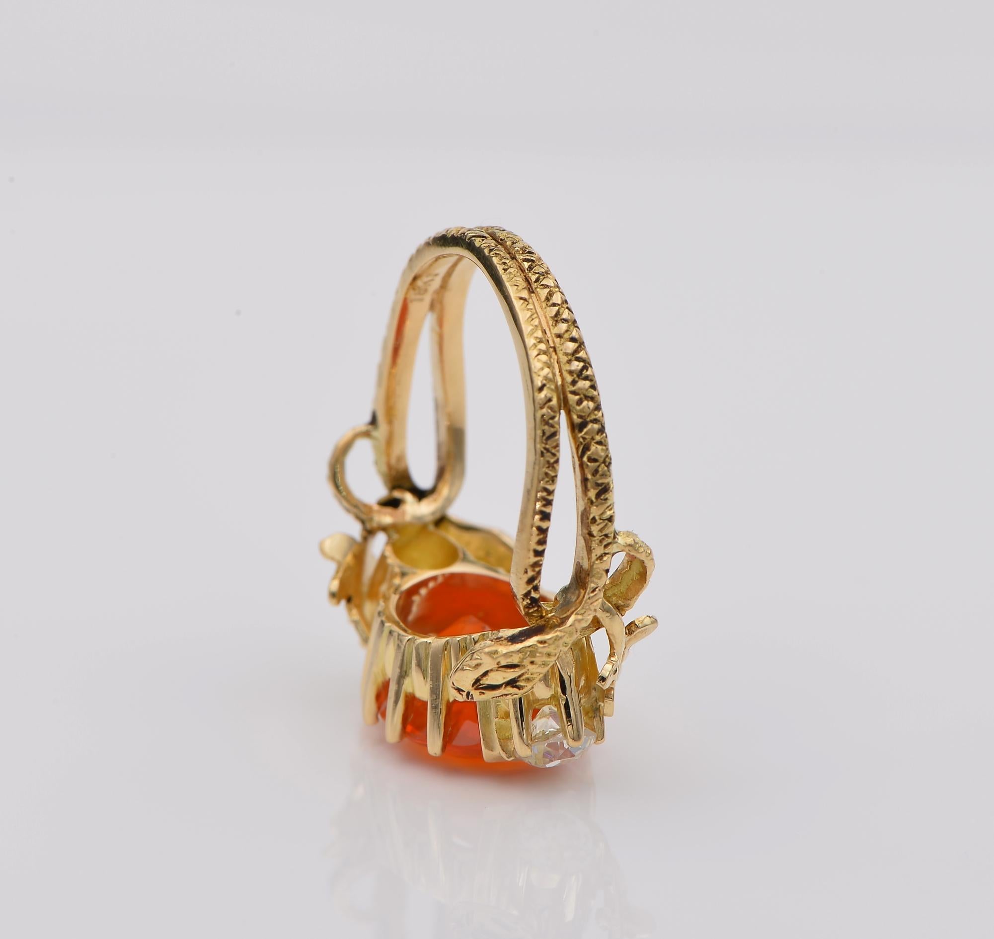 Victorian 3.80 Ct Natural Fire Opal .60 Ct Old Mine Diamond Rare Snake ring In Good Condition For Sale In Napoli, IT