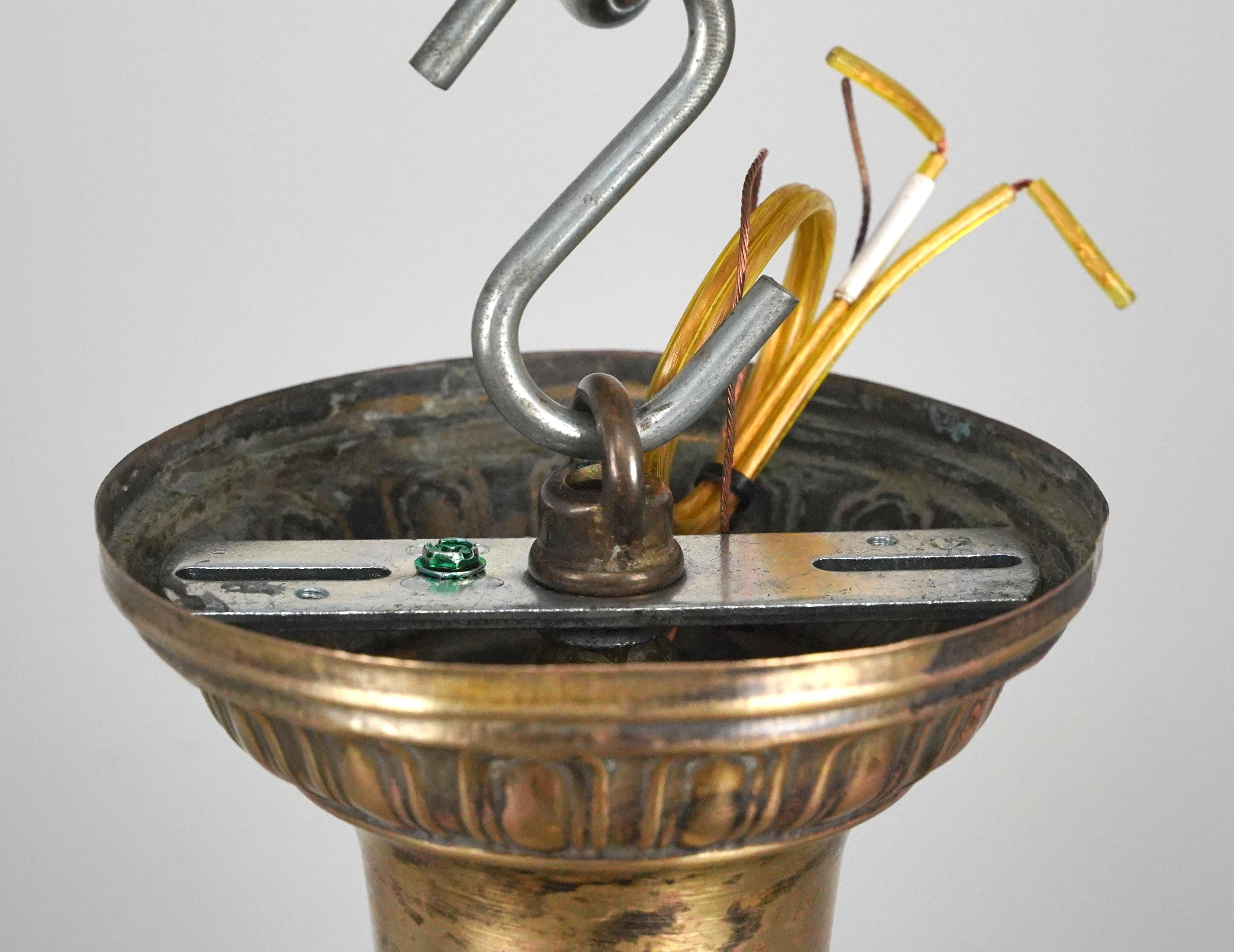 Victorian 4 Light Brass Pan Chandelier en venta 4