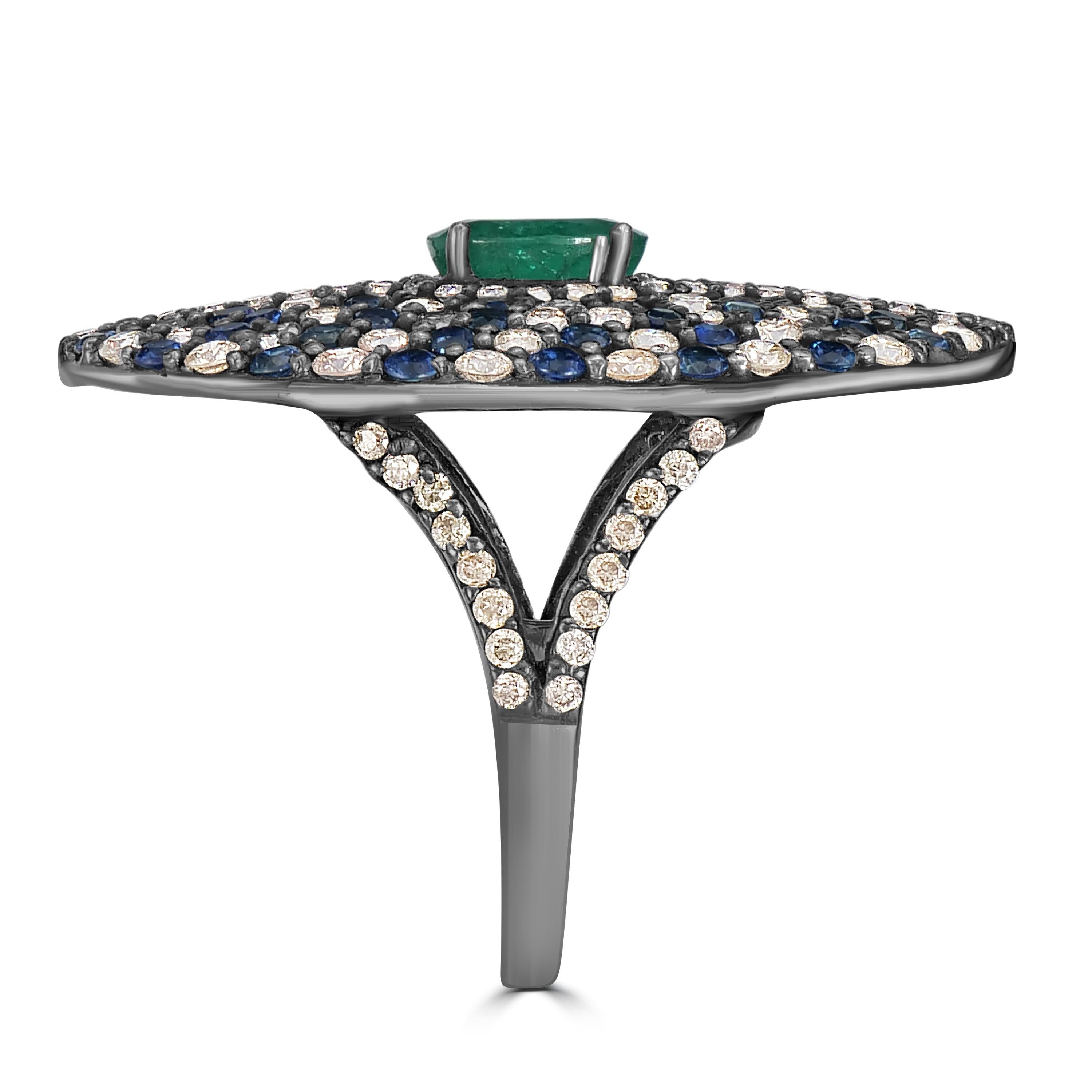 Viktorianisch 4.3 Cttw. Smaragd, Saphir und Diamant Ring mit geteiltem Schaft (Ovalschliff) im Angebot