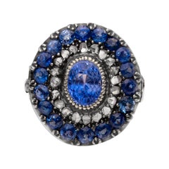 Ring mit viktorianischem 5+ Karat AGL Ceylon unbehandeltem blauem Saphir in der Mitte mit doppeltem Halo