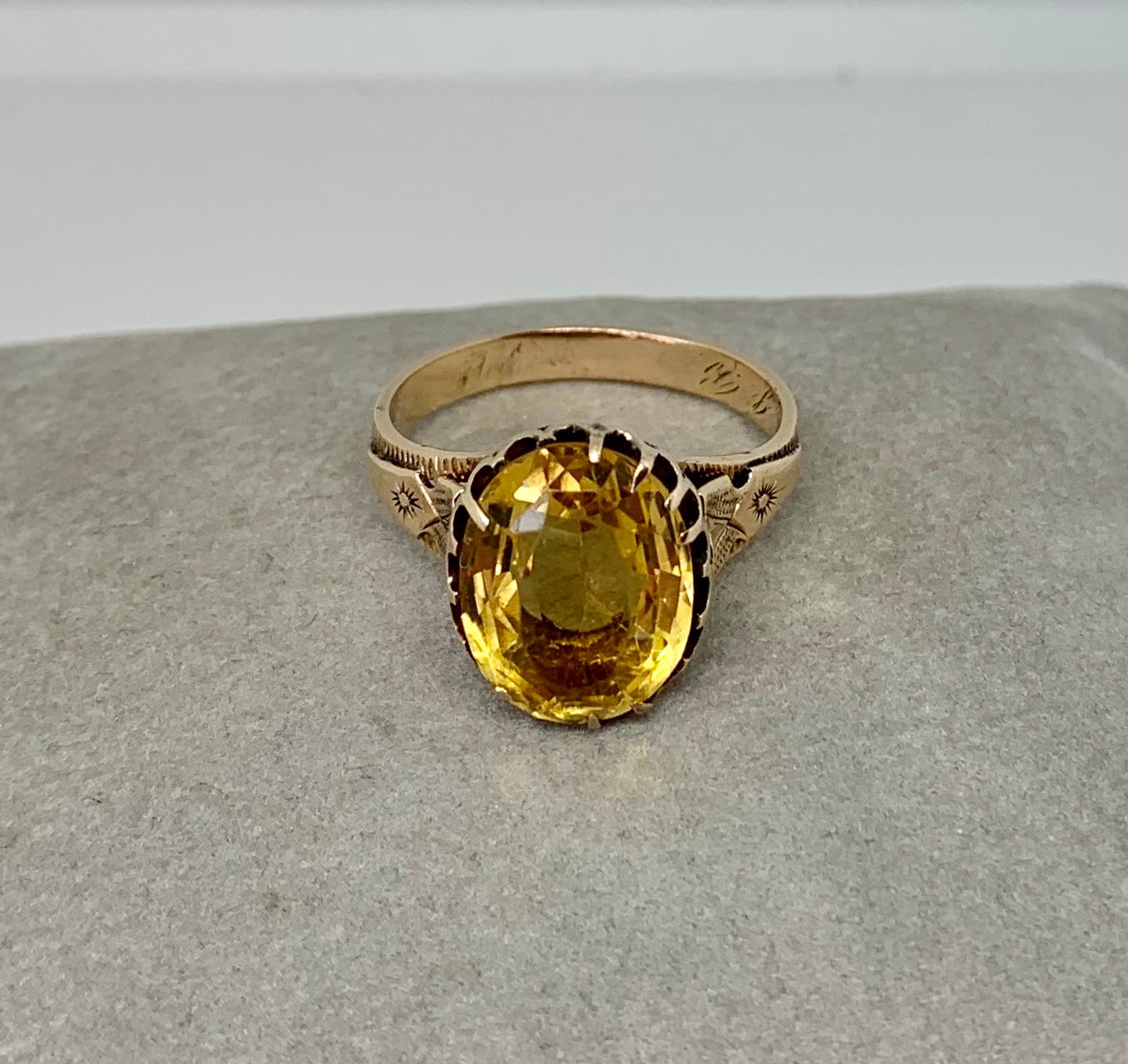 Victorian 5 Carat Citrine Ring Gold Antique Belle Epoque Engraved, 1850 In Excellent Condition For Sale In New York, NY