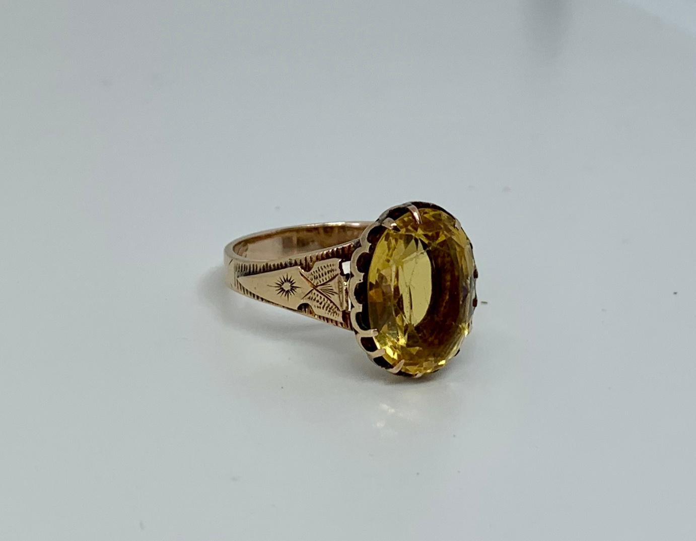 Victorian 5 Carat Citrine Ring Gold Antique Belle Epoque Engraved, 1850 For Sale 1