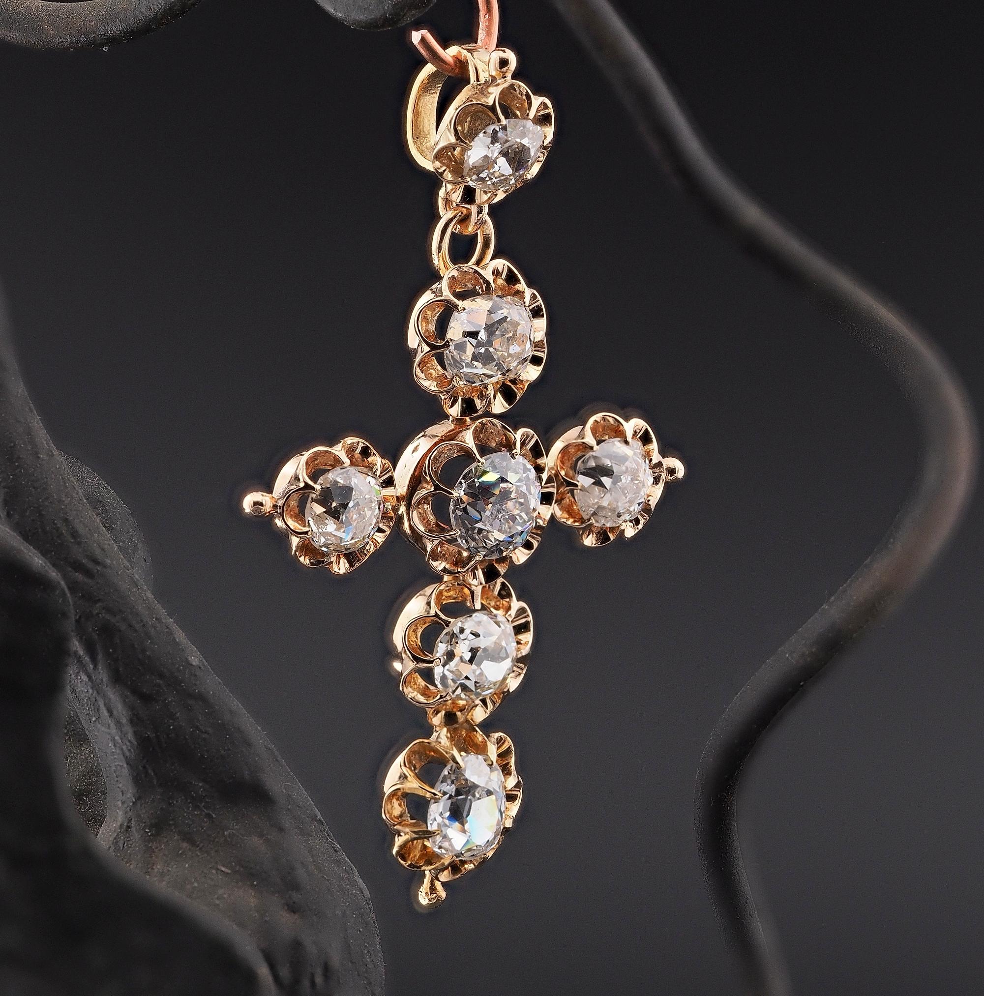 Taille vieille mine Croix religieuse rare victorienne en diamants de 5,10 carats de taille vieille mine 18 KT en vente
