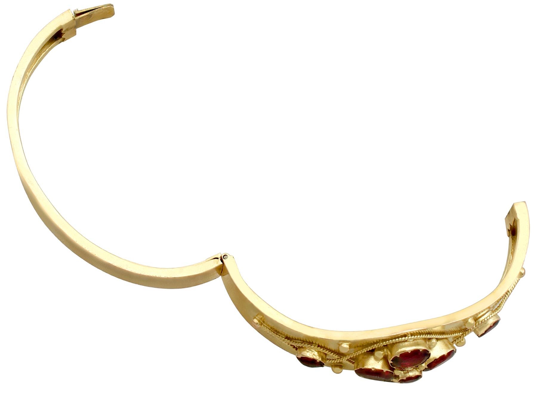 Women's Victorian 5.24 Carat Garnet Gold Bangle