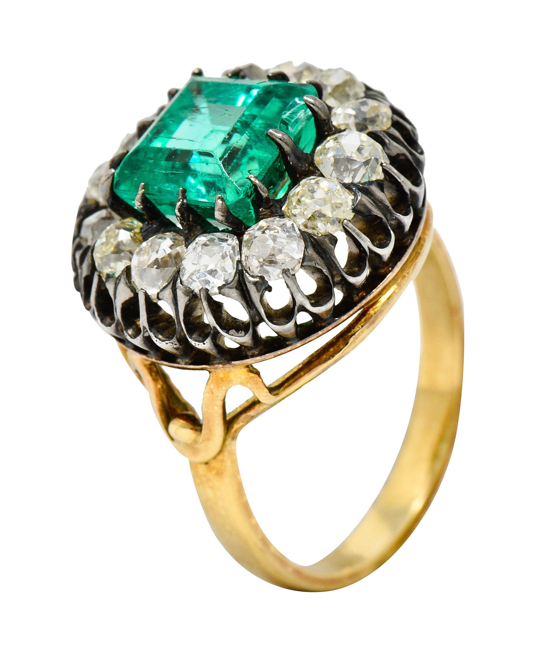 Victorian 5.25 Carats Emerald Diamond Silver-Topped 18 Karat Gold Cluster Ring 4