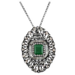 Viktorianisch 5.4 Cttw. Halskette mit Smaragd- und Diamant-Anhänger aus Gold und Silber