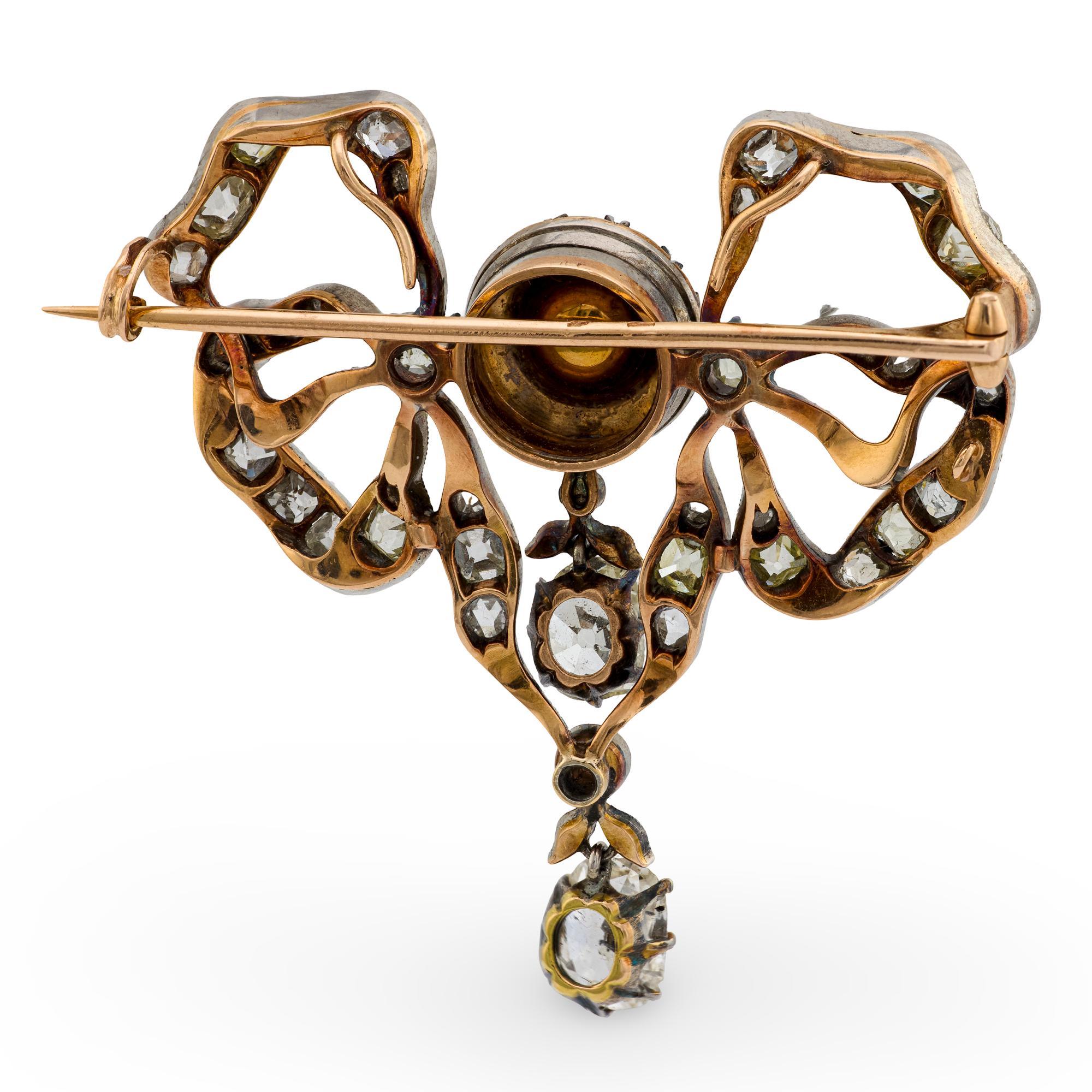 Taille rose Broche victorienne en or rose 14k et argent, ornée d'un diamant de 5,50 carats. en vente