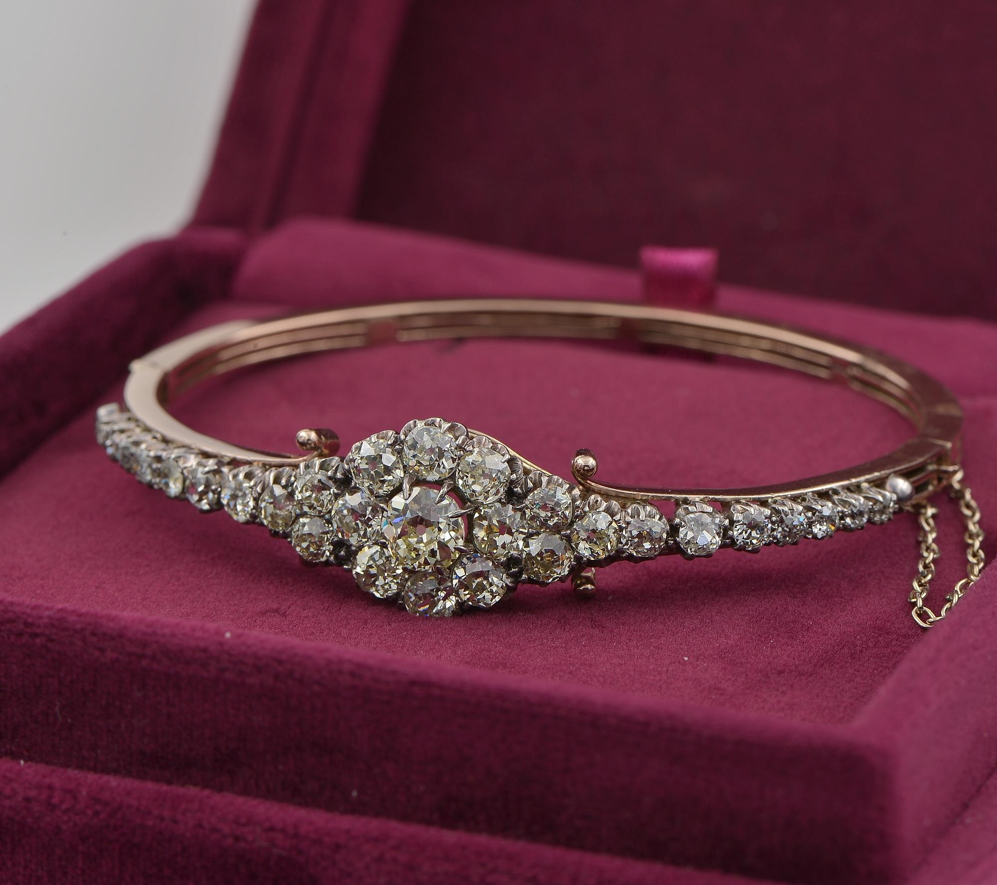 Victorian 5.55 Ct Diamond Cluster Bangle Bracelet For Sale 1