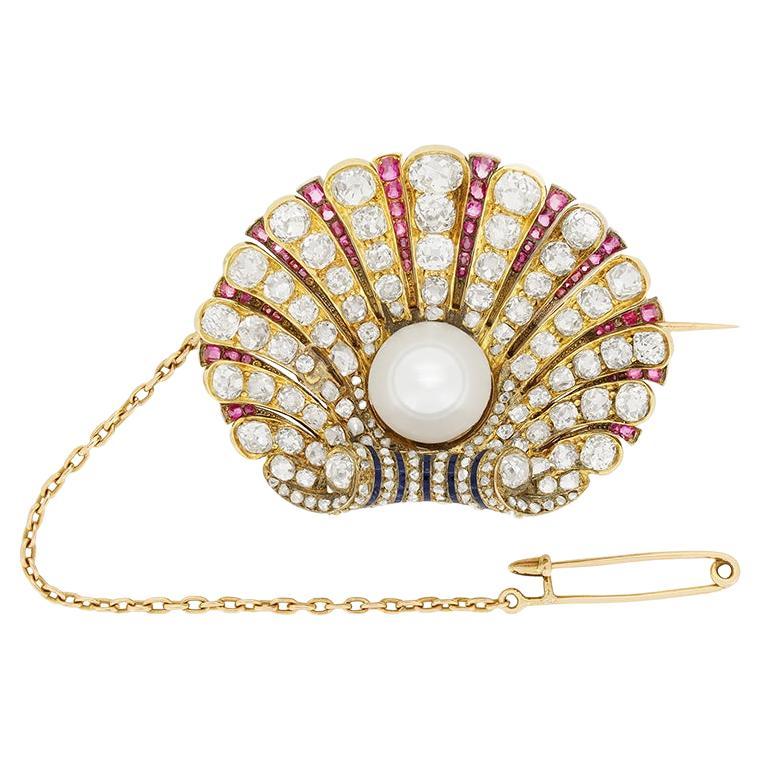 Broche coquille d'huître victorienne en diamants, perles et rubis de 6,00 carats, années 1880