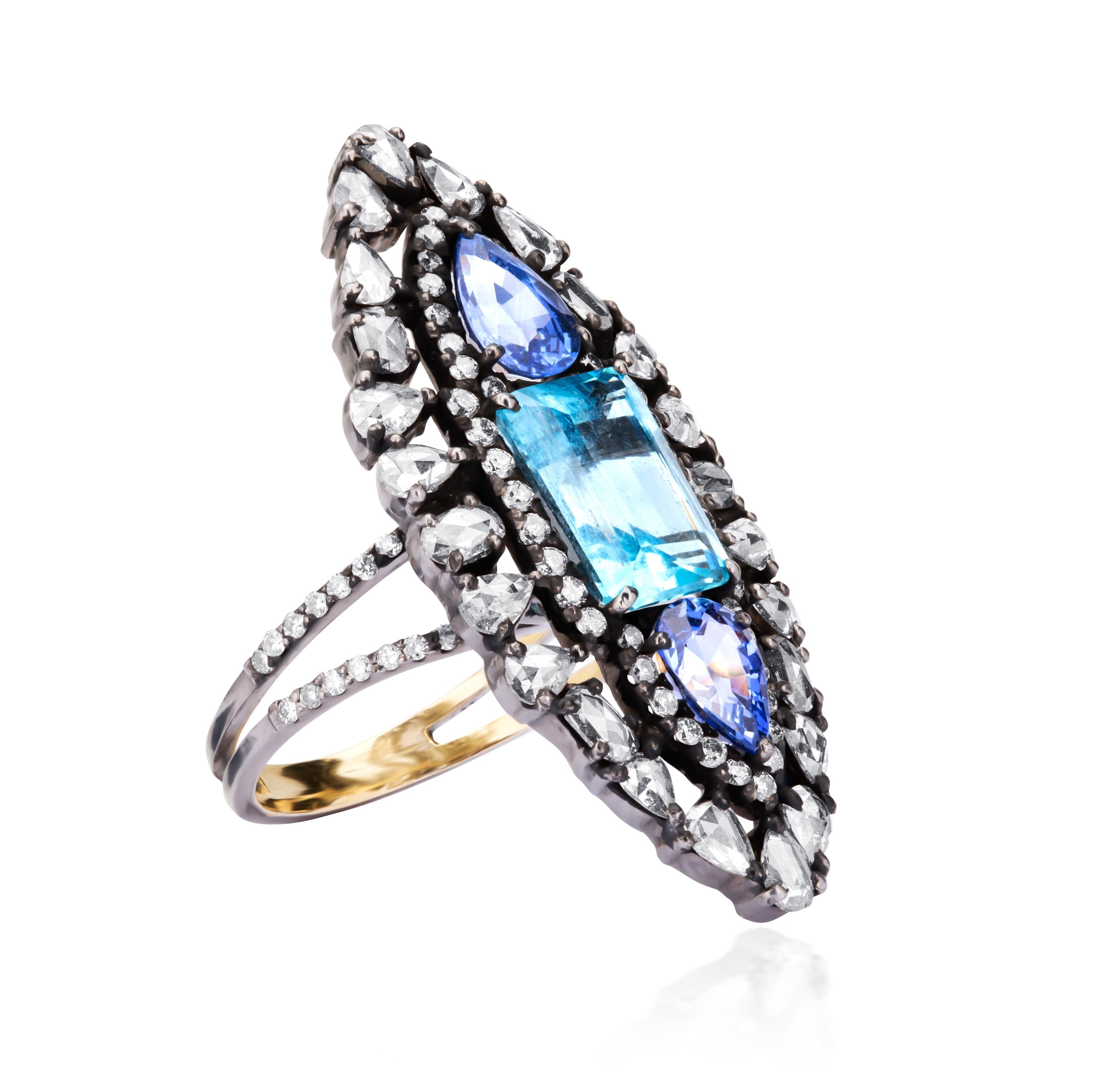 Viktorianischer 6,4 Karat T.W Aquamarin, blauer Saphir und Diamant-Cluster-Ring (Achteckschliff) im Angebot