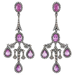 Vittoriano 6.75 Cttw. Orecchini a lampadario con zaffiro rosa naturale e diamanti in 18K/SS