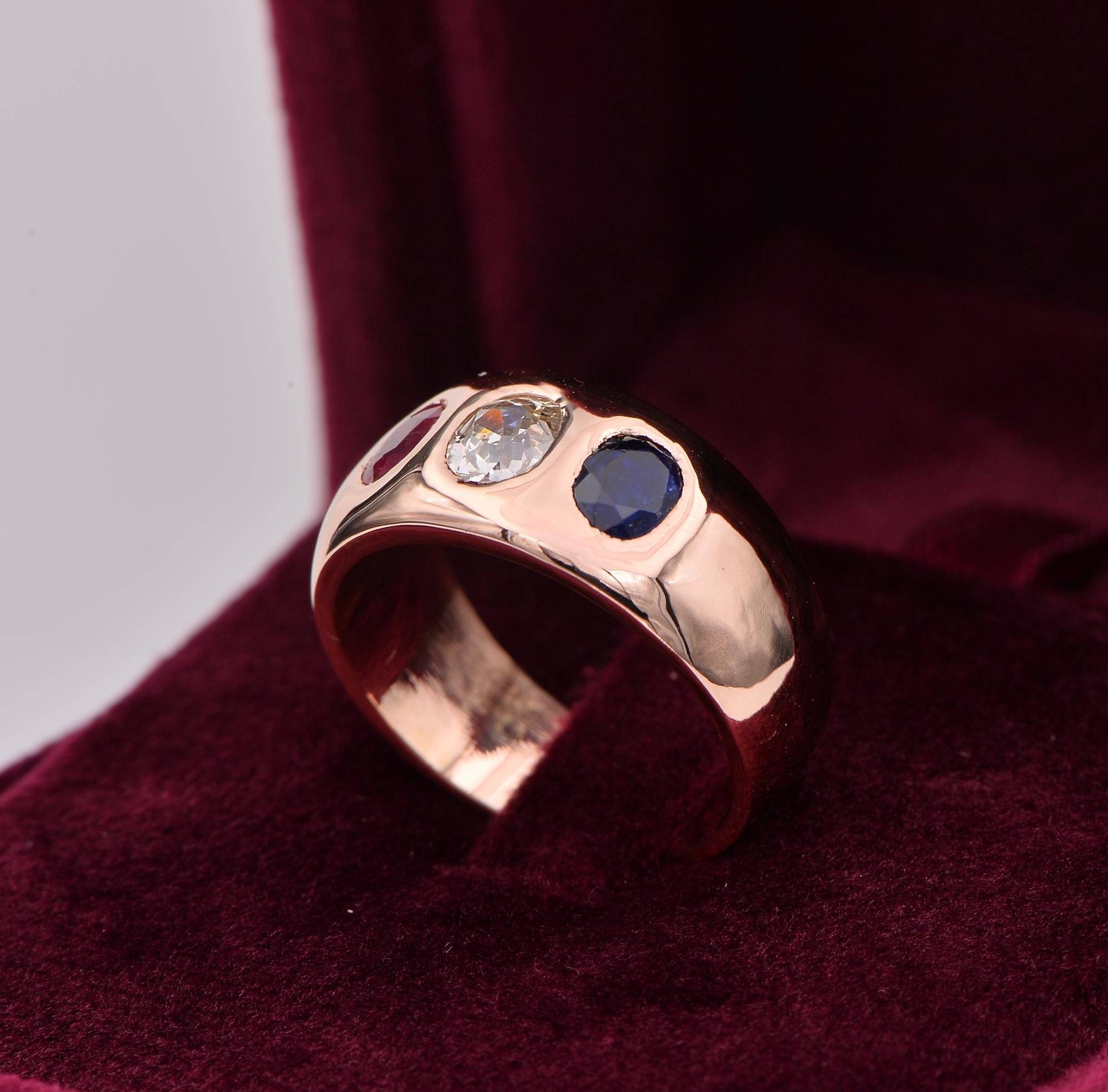 Victorien .70 Ct Old Mine Diamond Ruby Sapphire Three Stone ring 18 KT Unisexe en vente