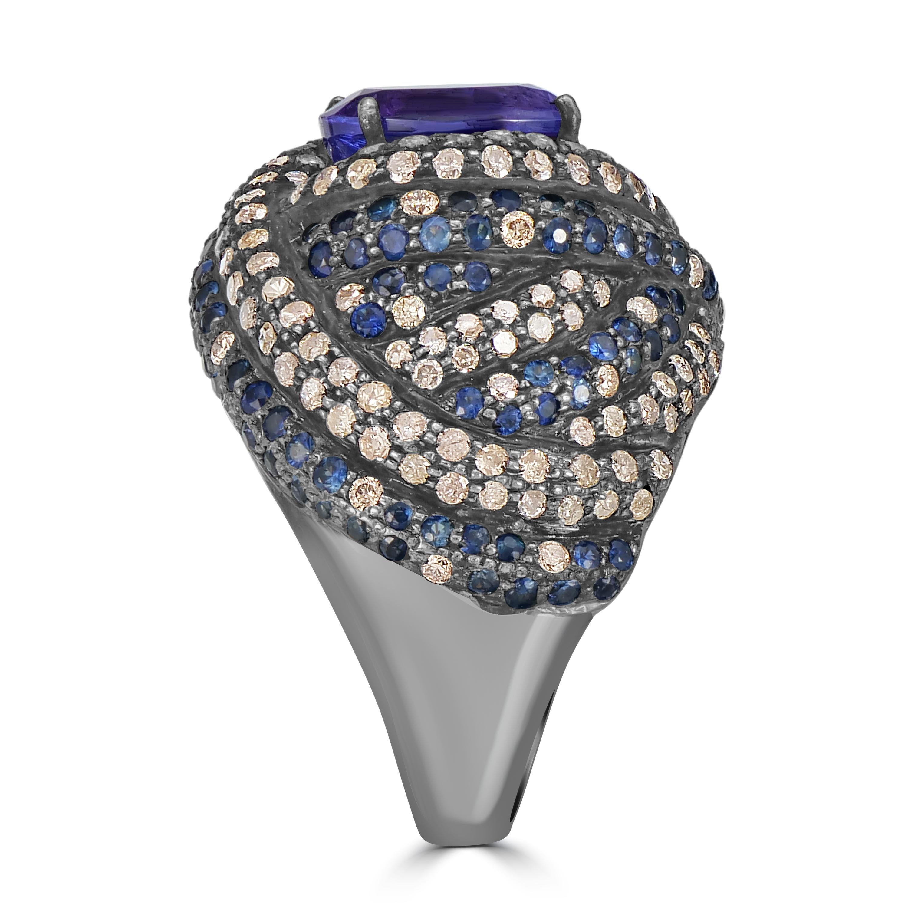 Viktorianisch 7.5 Cttw. Dome-Ring mit Tansanit, blauem Saphir und Diamant (Rundschliff) im Angebot