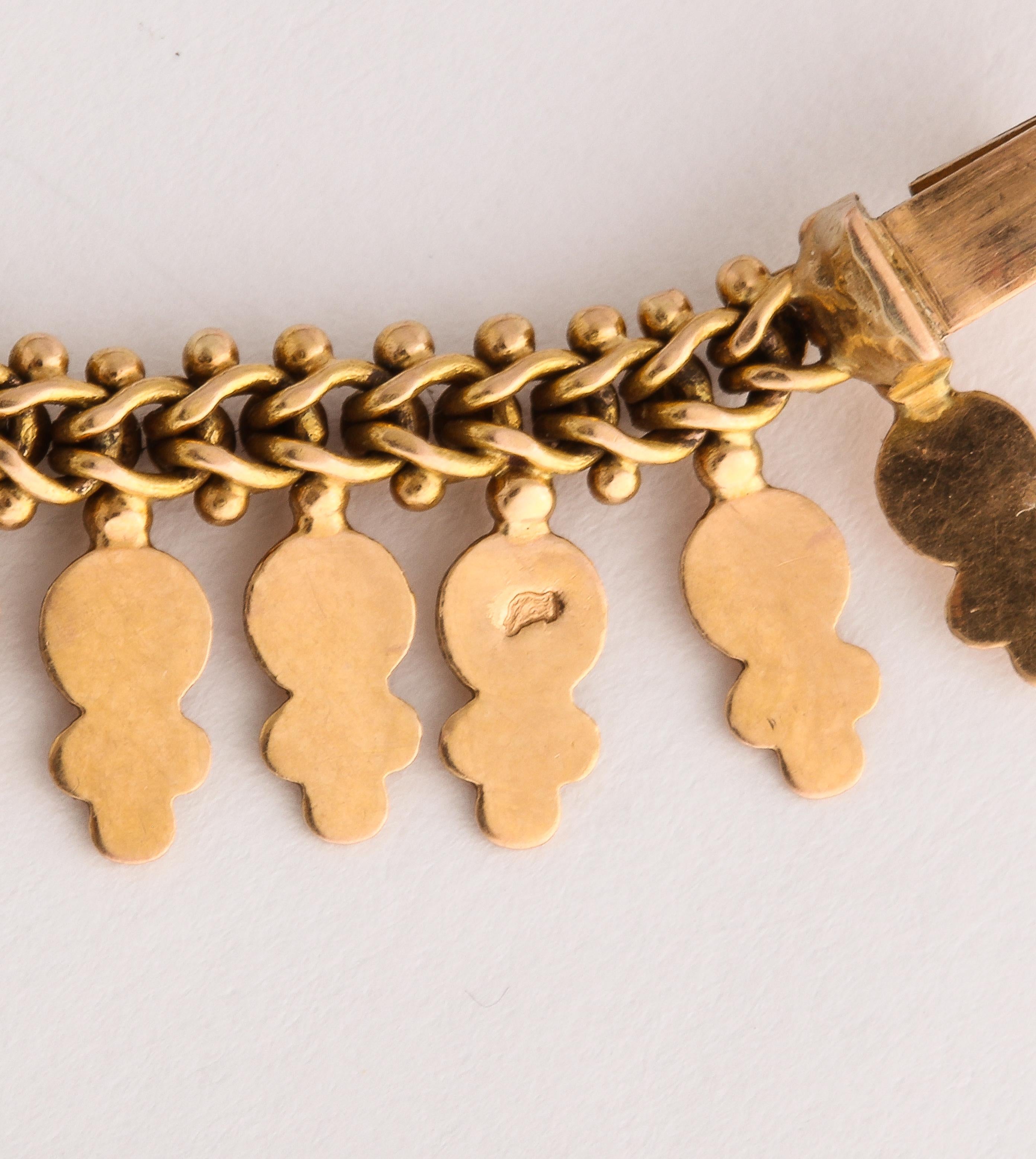 Victorian 18 Karat Gold French Decorative Fringe Chain For Sale 2