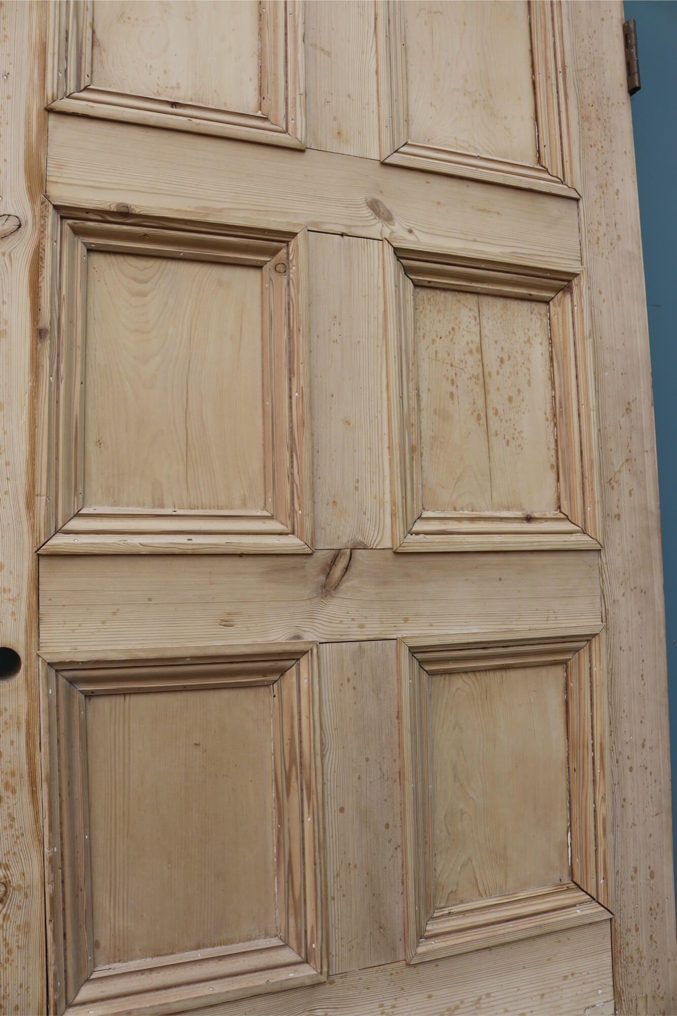 Victorian 8-Panel Pine Front Door In Fair Condition For Sale In Wormelow, Herefordshire