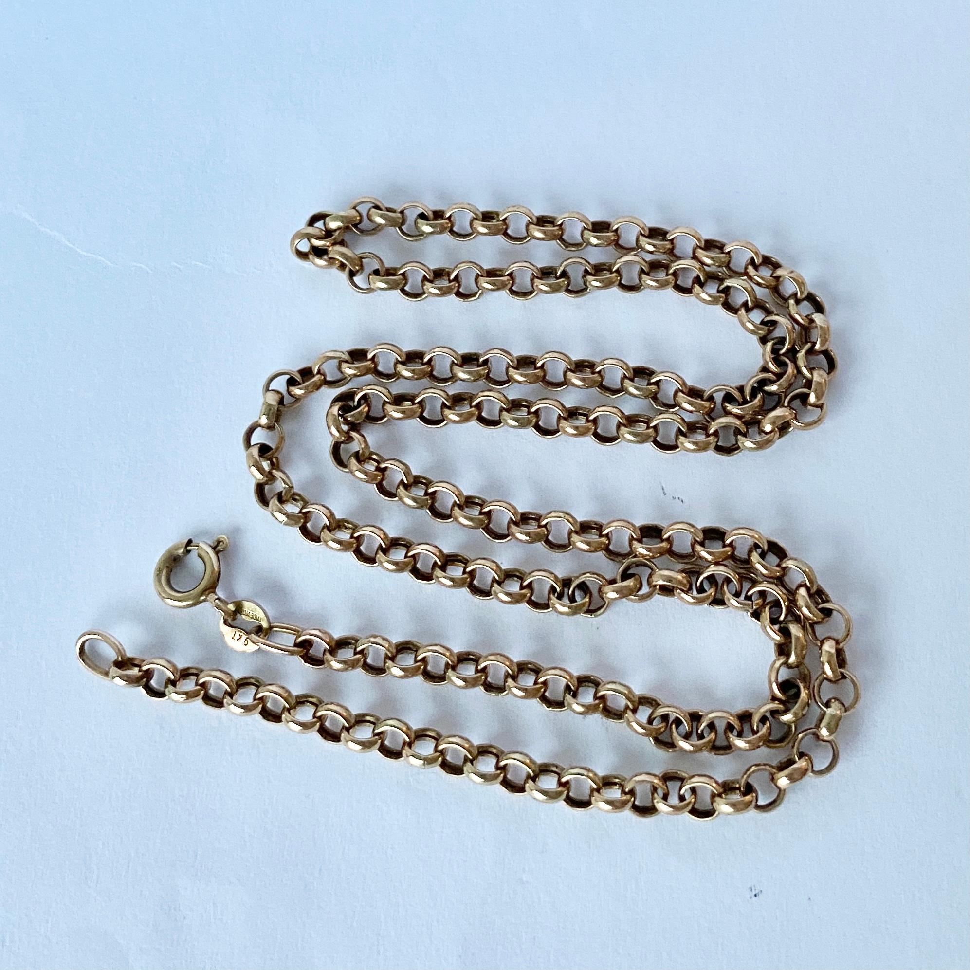 This lovely necklace is simple and the belcher style chain gives the necklace a fine look. The necklace is fastened using a bolt ring clasp. 

Length: 47cm 
Chain Width: 3.5mm

Weight: 4.4g