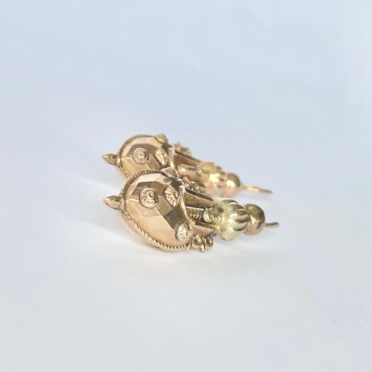 Viktorianische Ohrgehänge aus 9 Karat Gold im Zustand „Gut“ im Angebot in Chipping Campden, GB