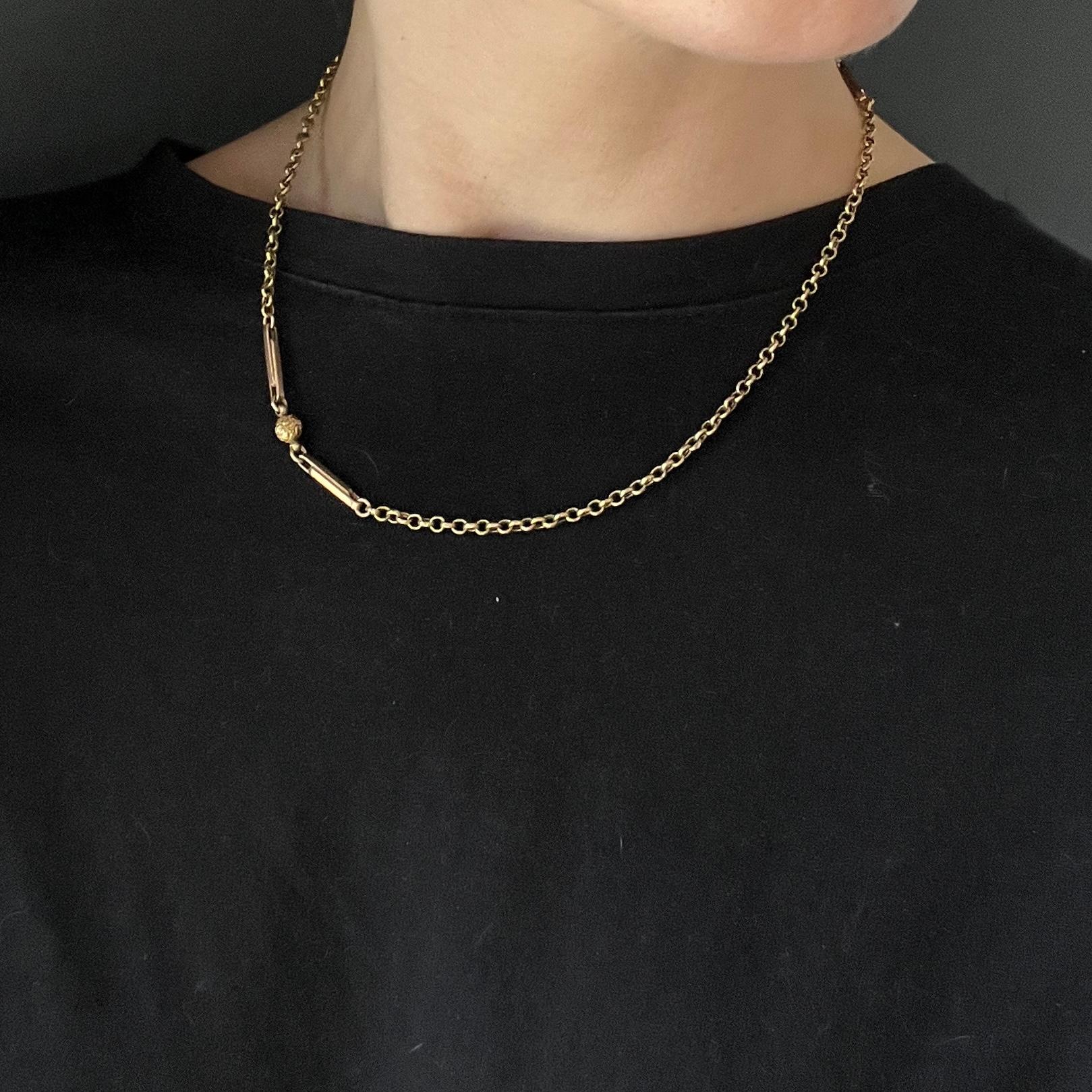Women's or Men's Victorian 9 Carat Gold Link Necklace For Sale