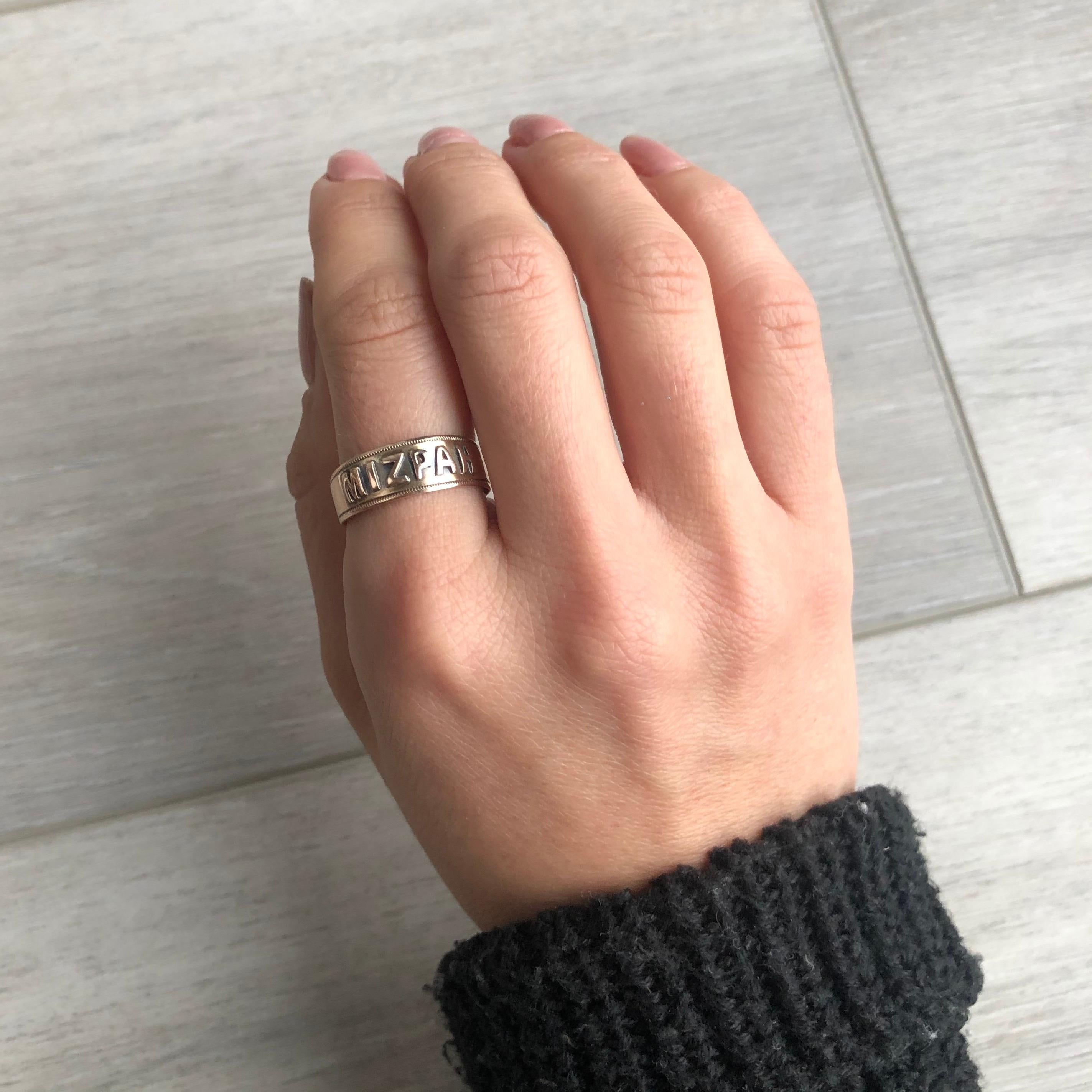 Victorian 9 Carat Gold Mizpah Ring In Good Condition In Chipping Campden, GB