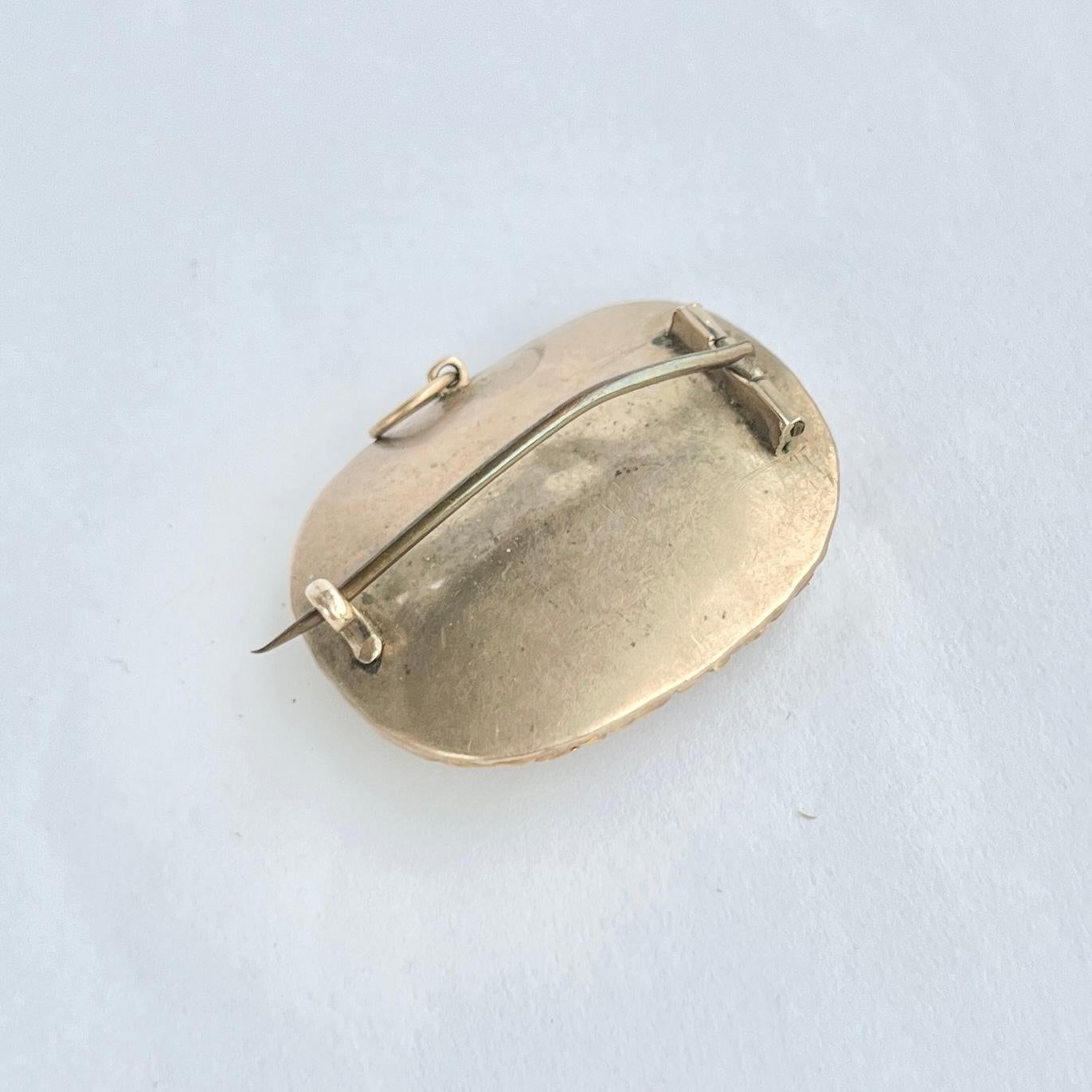 Women's or Men's Victorian 9 Carat Gold Mourning Brooch and Pendant For Sale